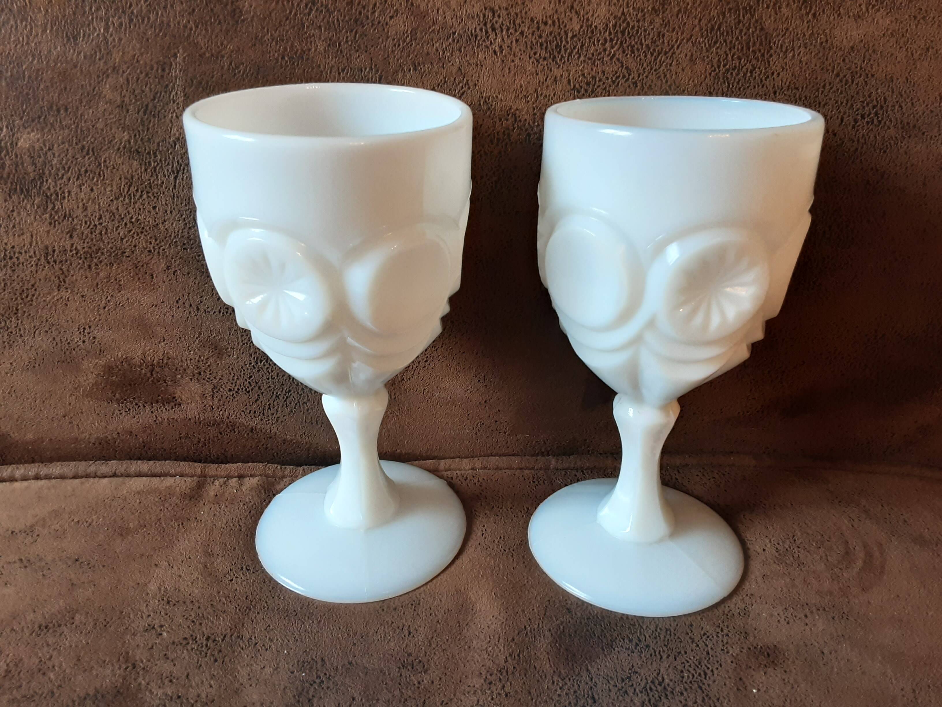 Lot de 2 verres sur pied opale