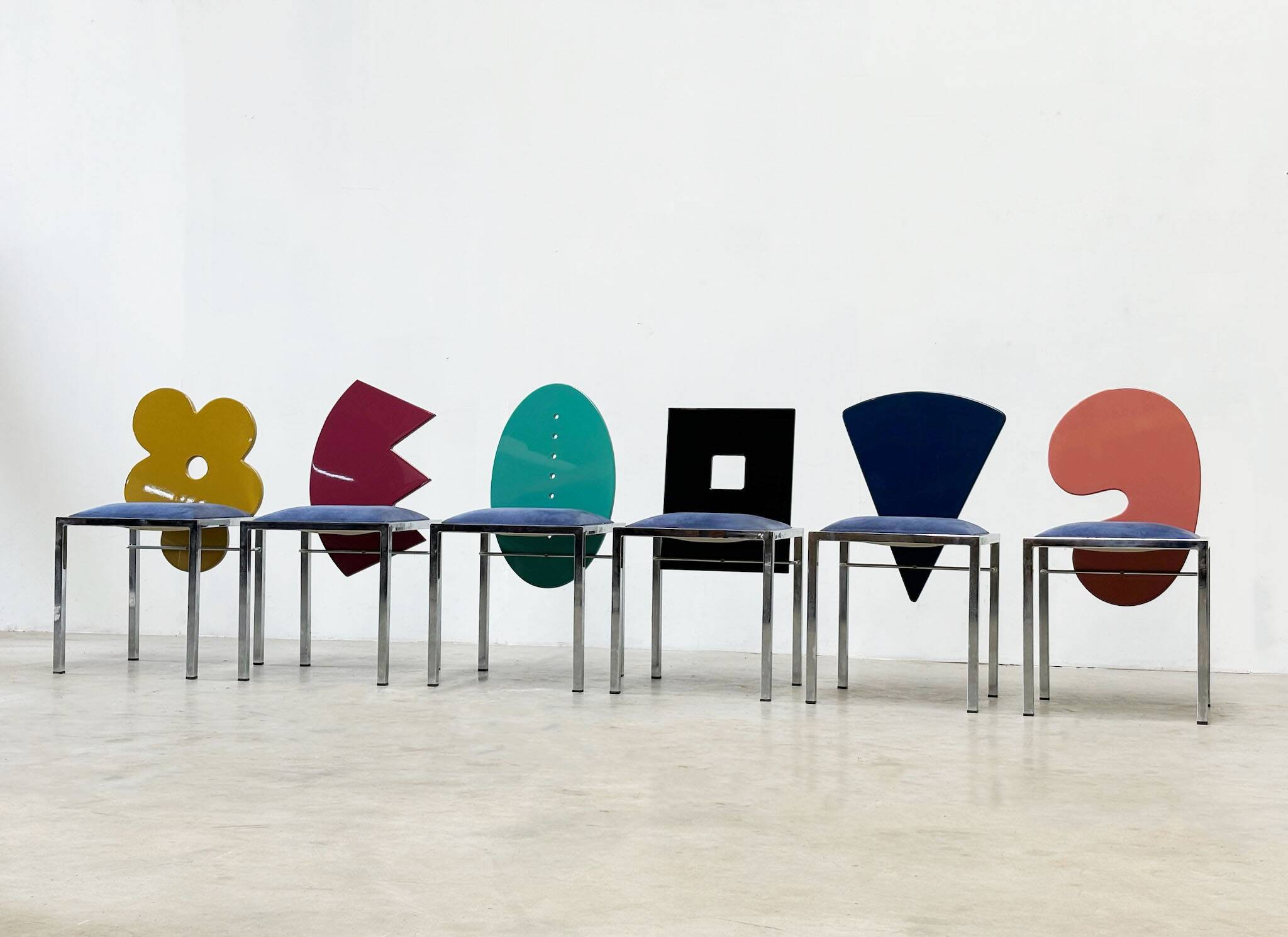 Set of 6 postmodern dining chairs by Salvati e Tresoldi for Omaggi / Saporiti