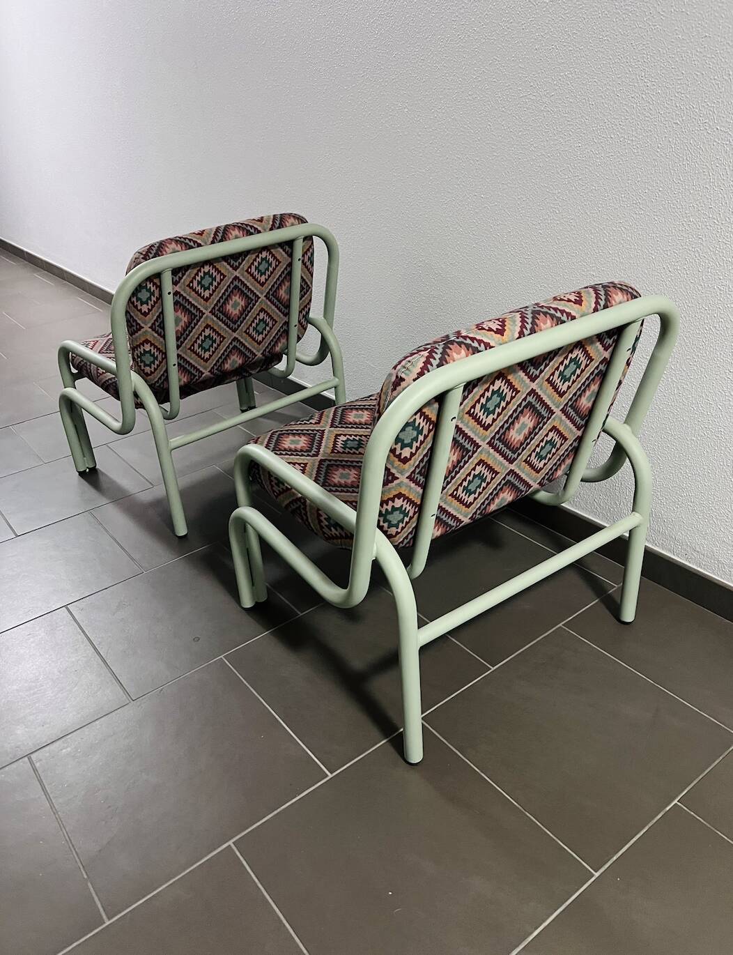 (Lot) 2 Italian armchairs from the 80s (restored)
