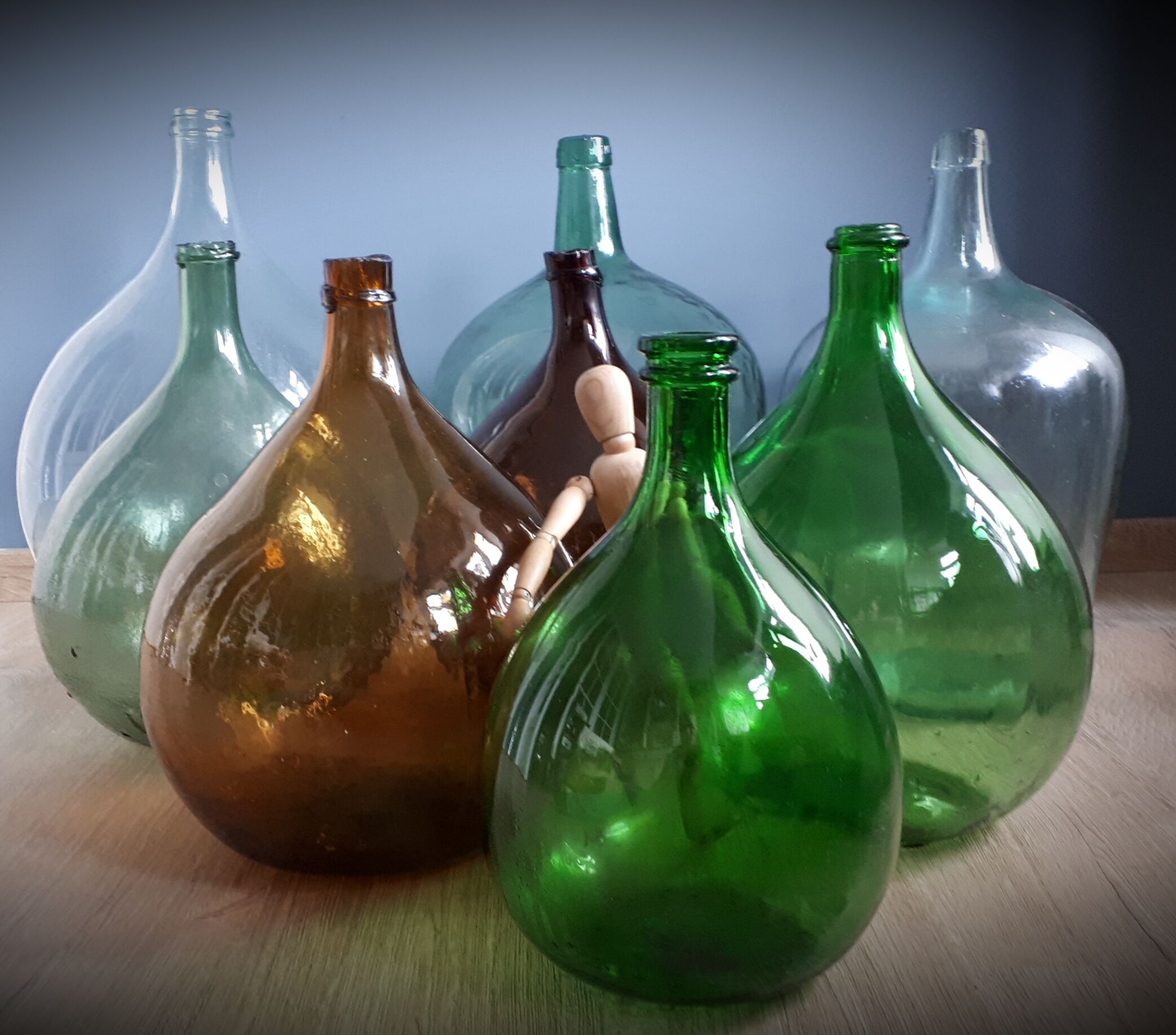 Demijohn 10L round dark brown blown glass