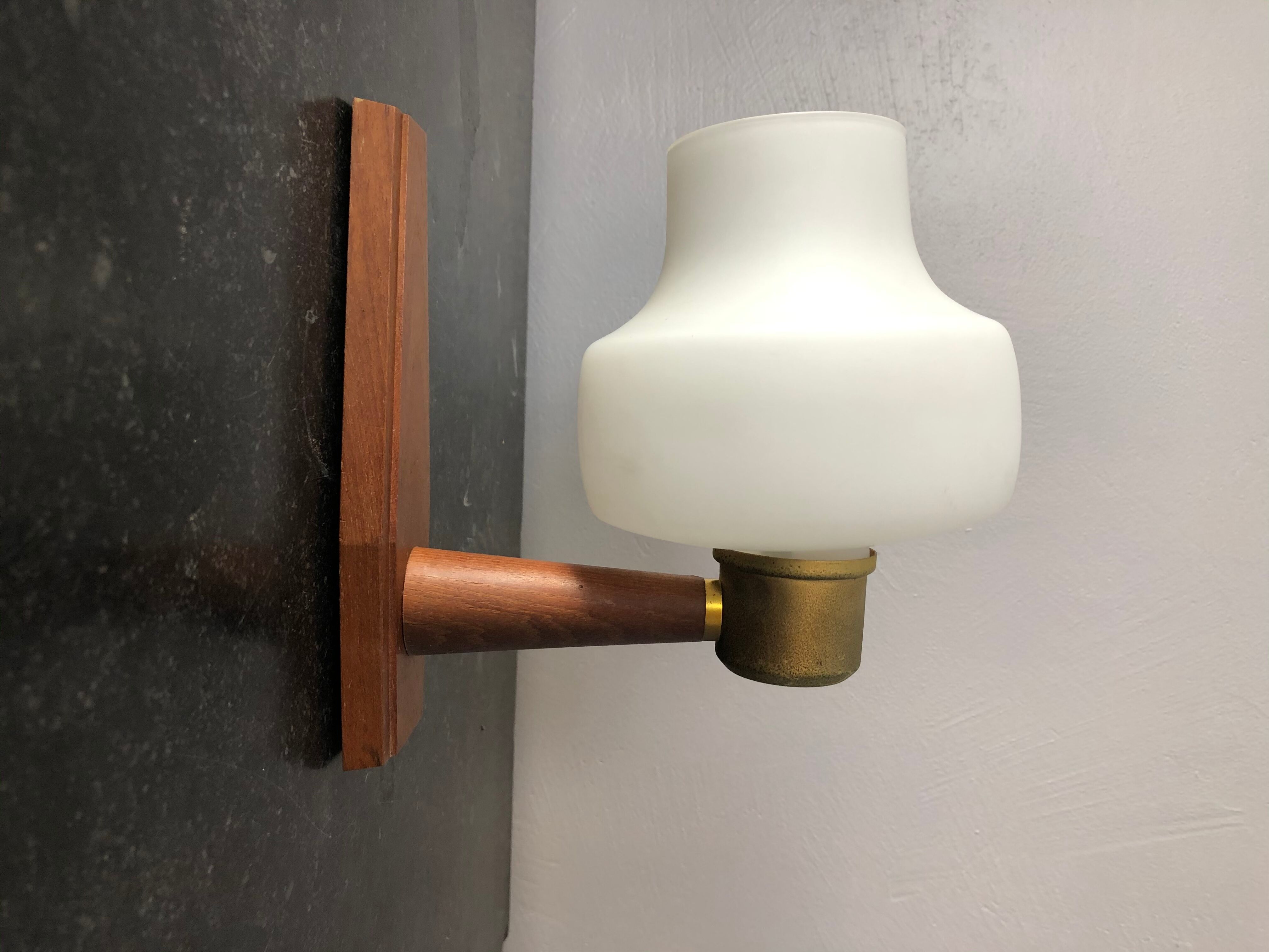 Scandinavian design wall lamp