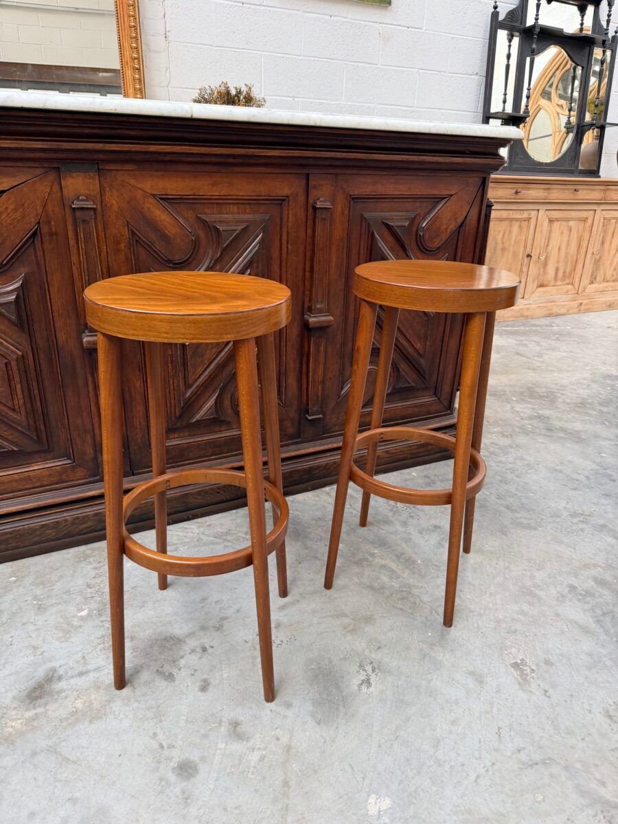 Paire de tabourets « Baumann » pour Henri Julien