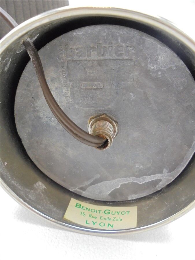 Barbier's signed lamp