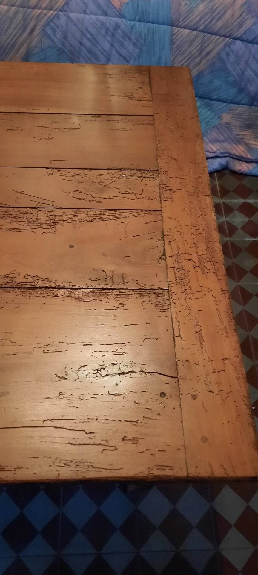 Farm table