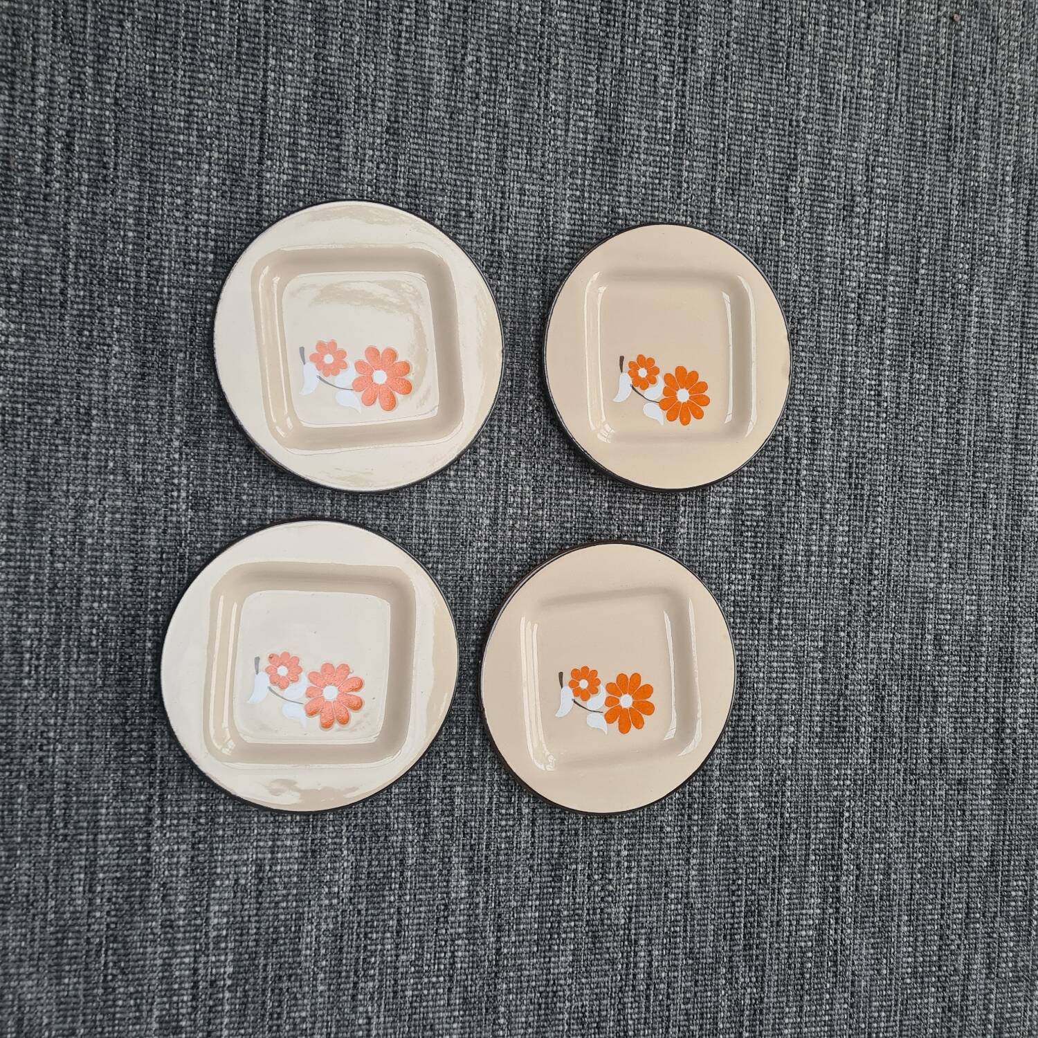 Set of 4 St Clement plates