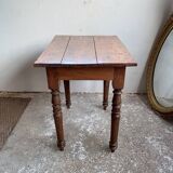 Small English pine table - early 20th century