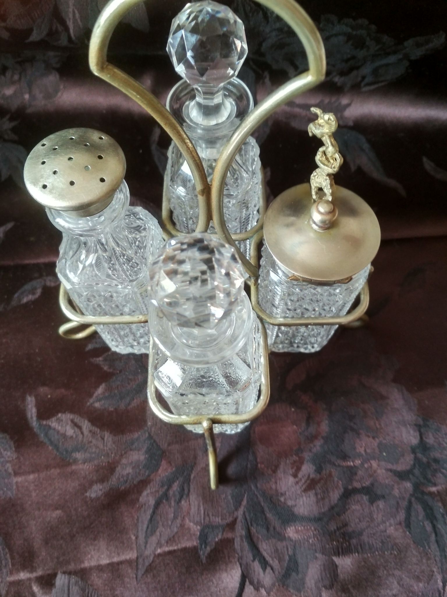 Former table servant, 4 bottles for mustard vinegar oil and salt, oil and vinegar maker
