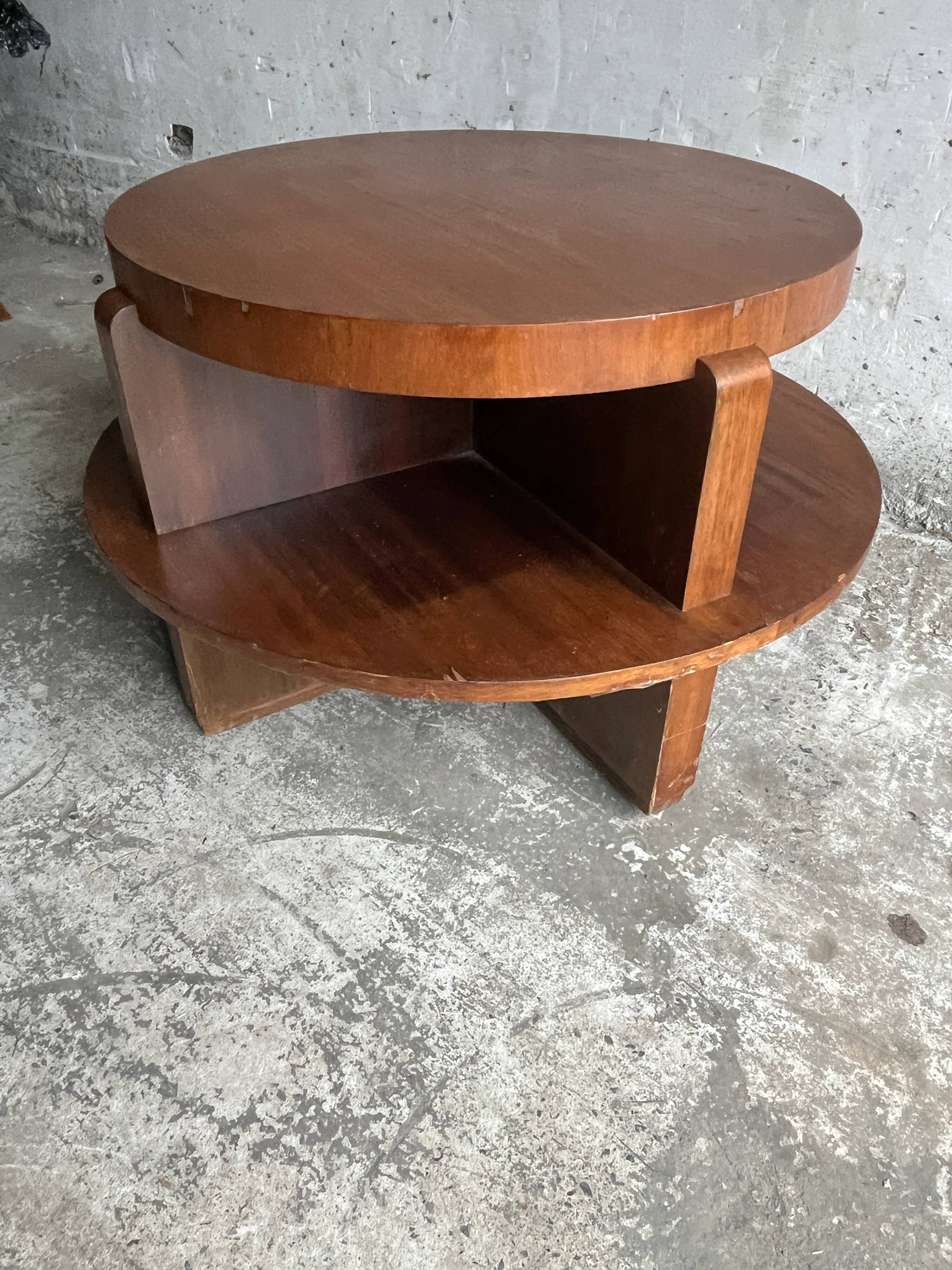 Vintage Art Deco round coffee table with double top