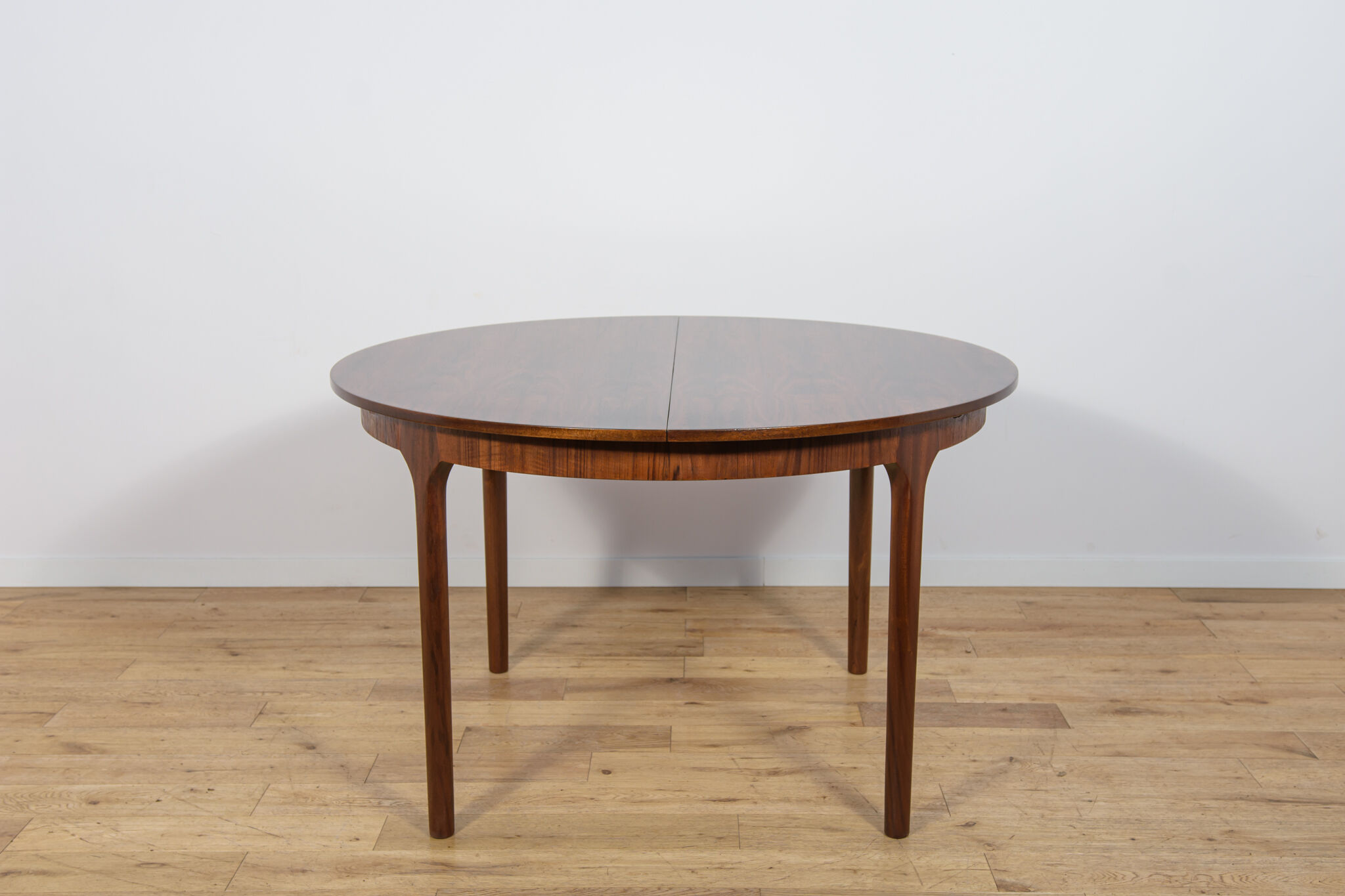 Mid-Century Round Rosewood Extendable Dining Table from McIntosh, United Kingdom, 1960s