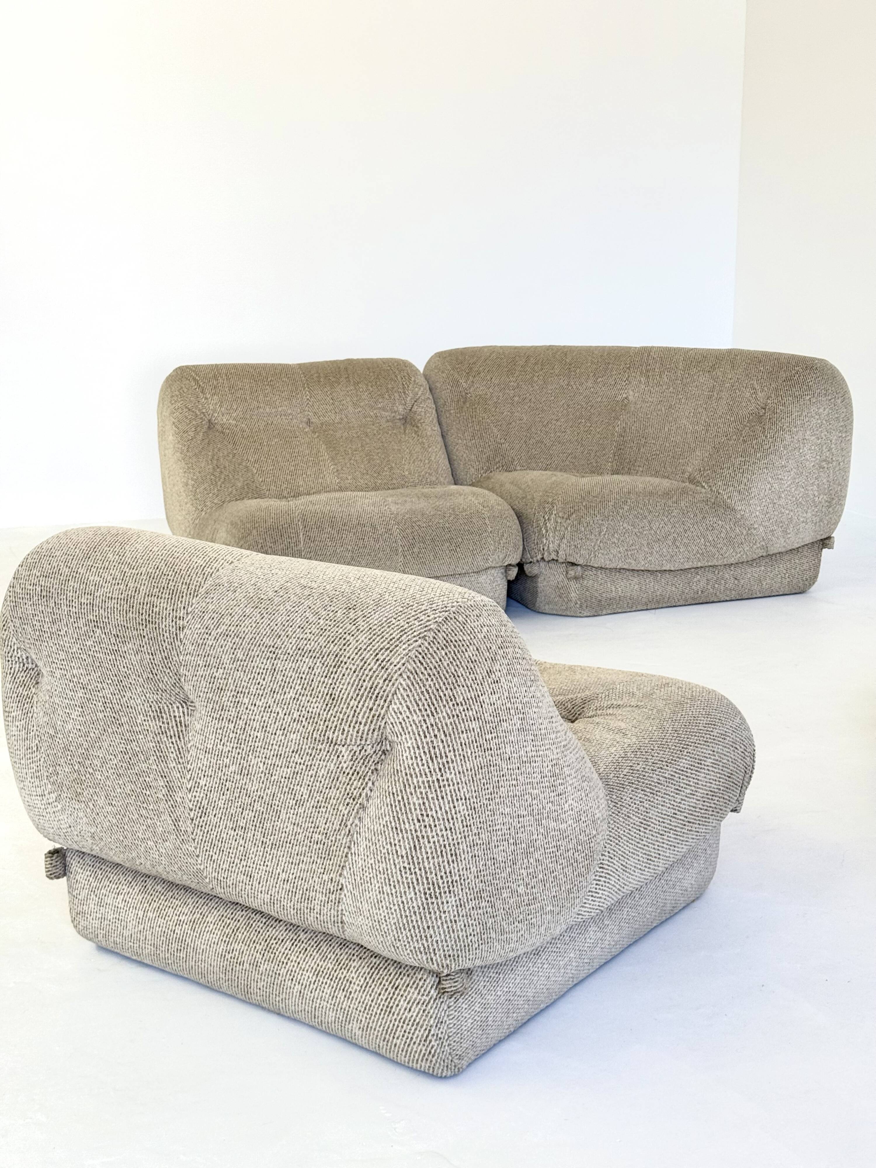 Canapé modulable Nuvolone avec table basse par Rino Maturi pour Mimo Pado
