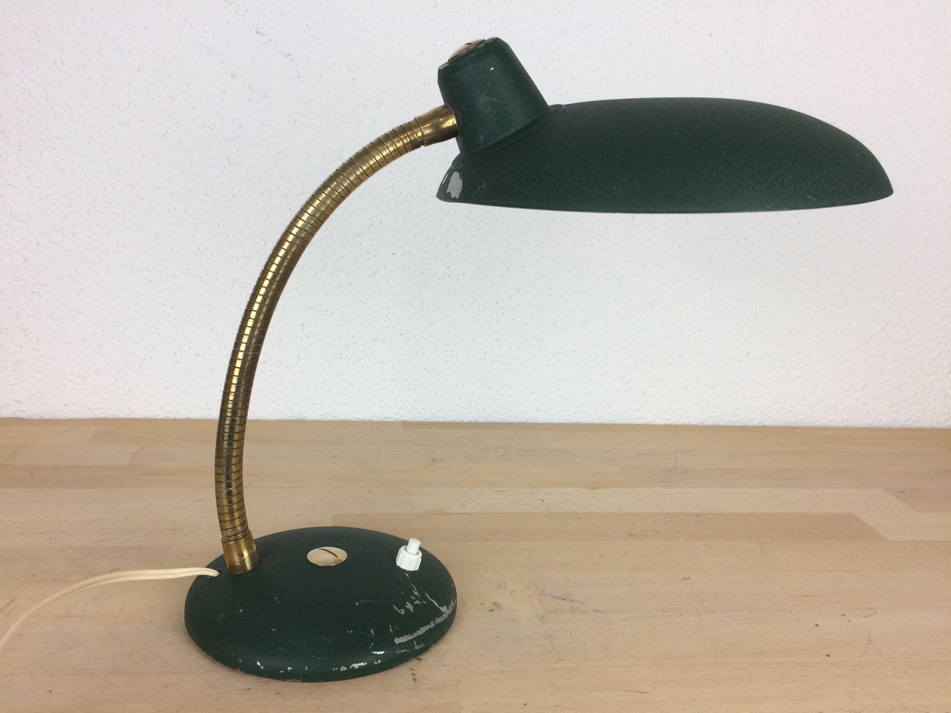 40s green flexible desk lamp
