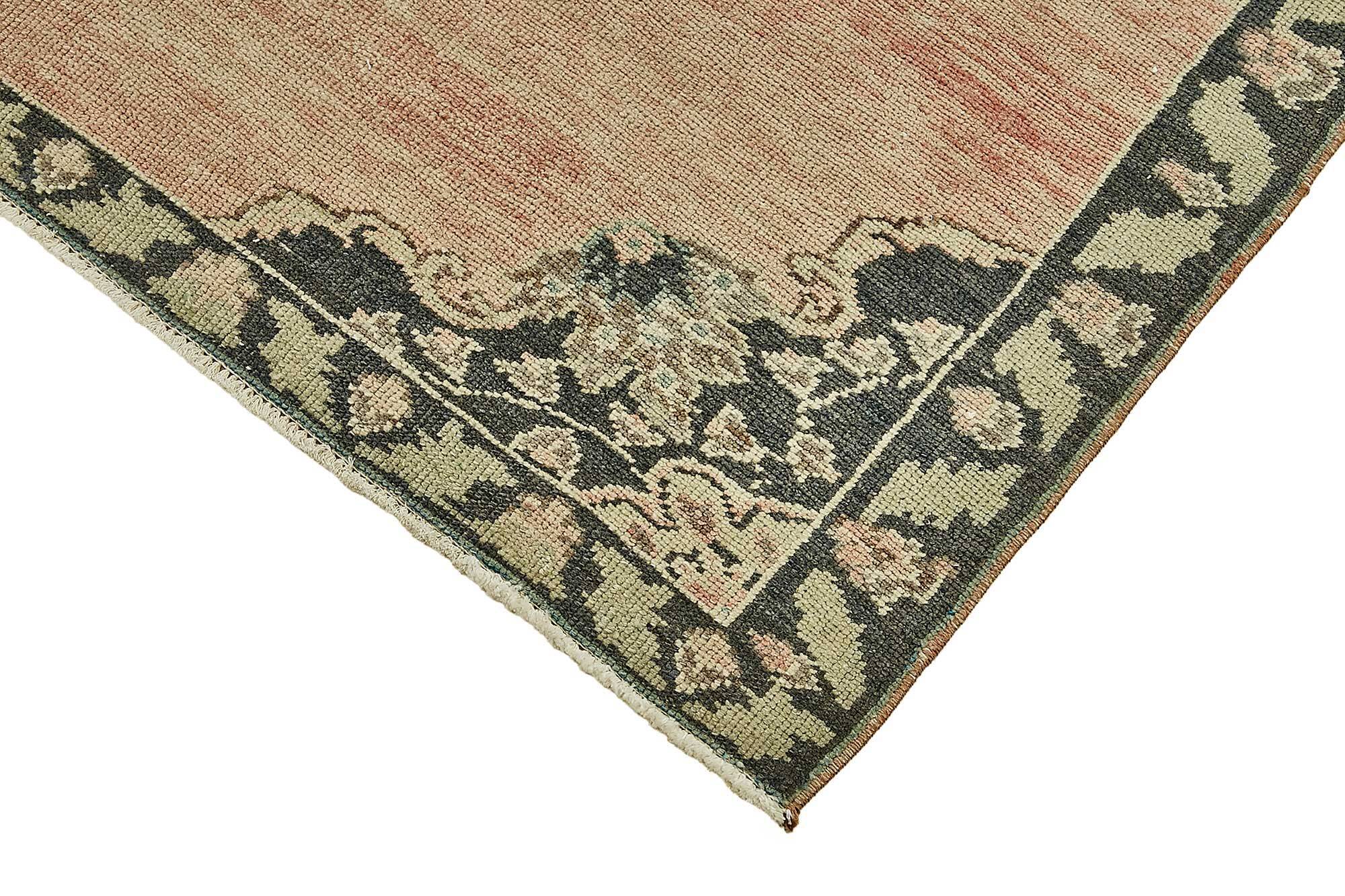 Turkish Vintage Anatolian Rug 139 cm x 205 cm
