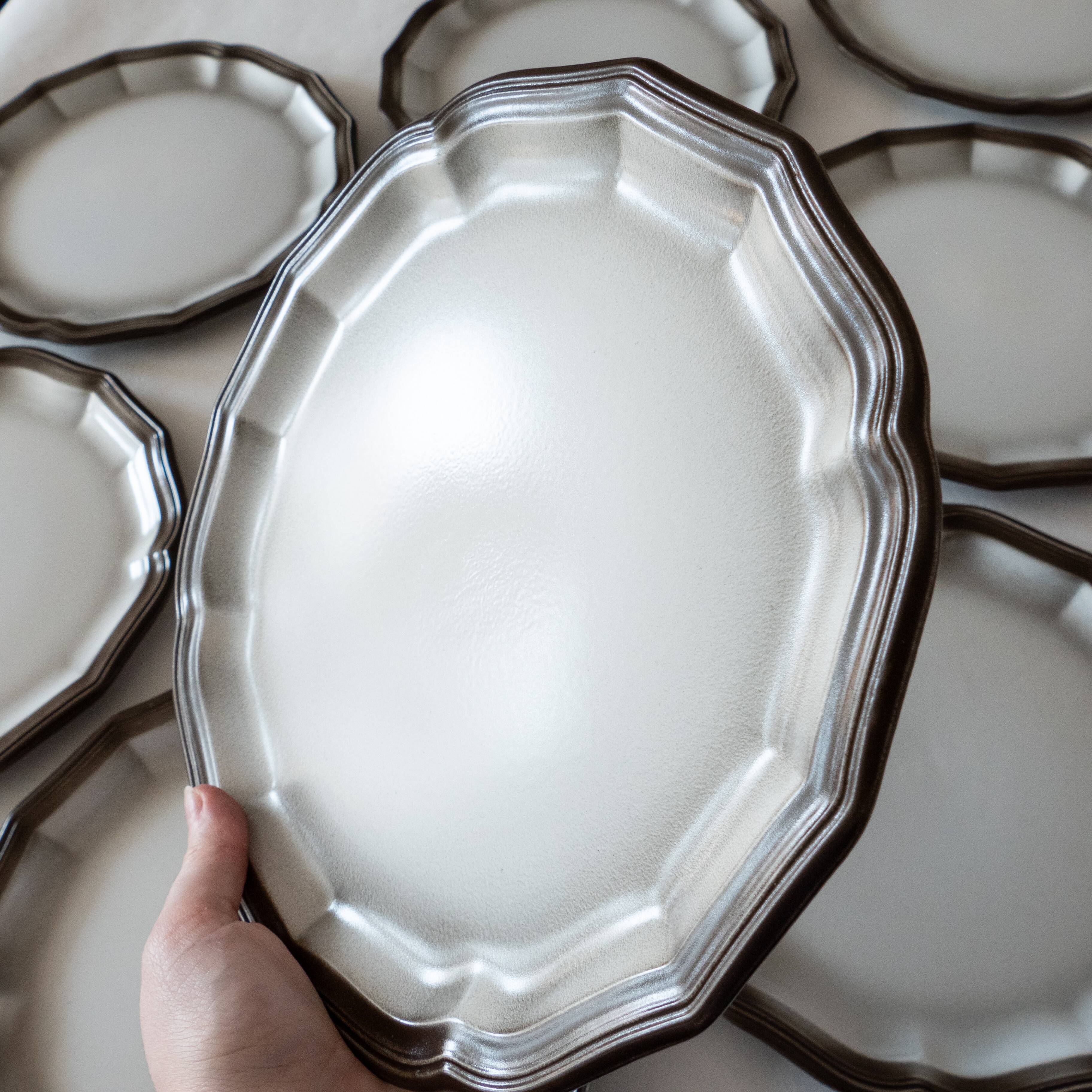 6 assiettes vintage en grès signées Salins les Bains collection "Turenne"