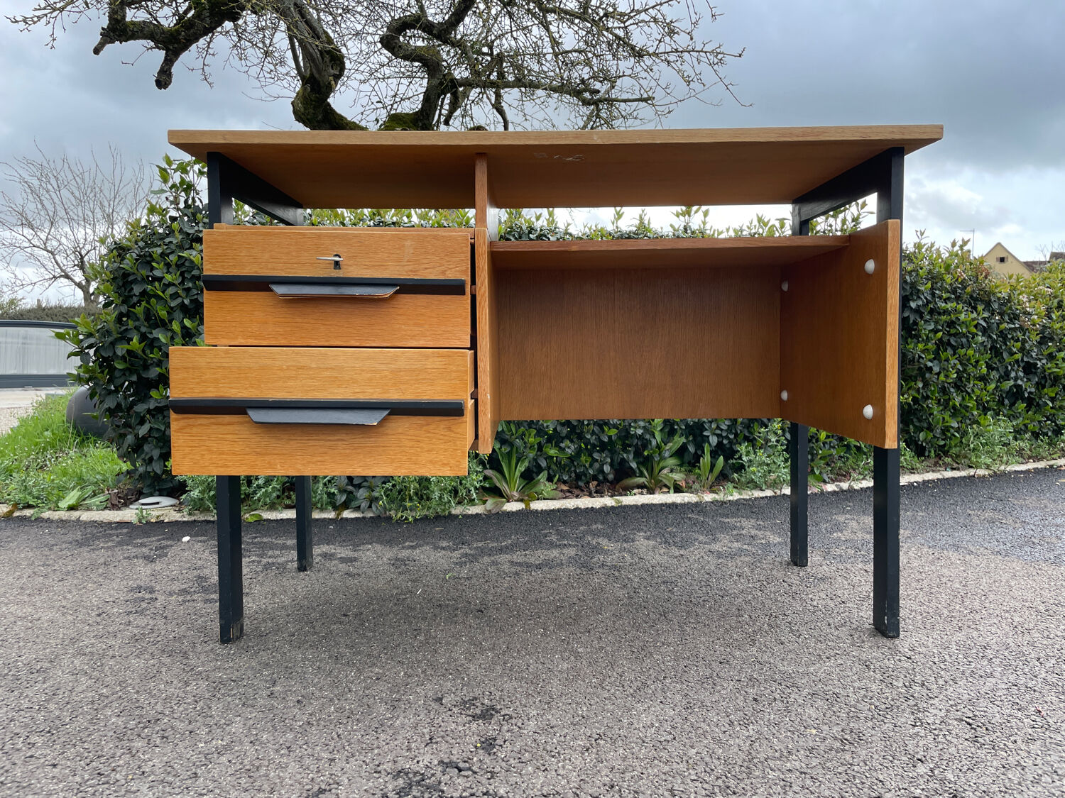 Vintage modernist desk 1950-60 wood