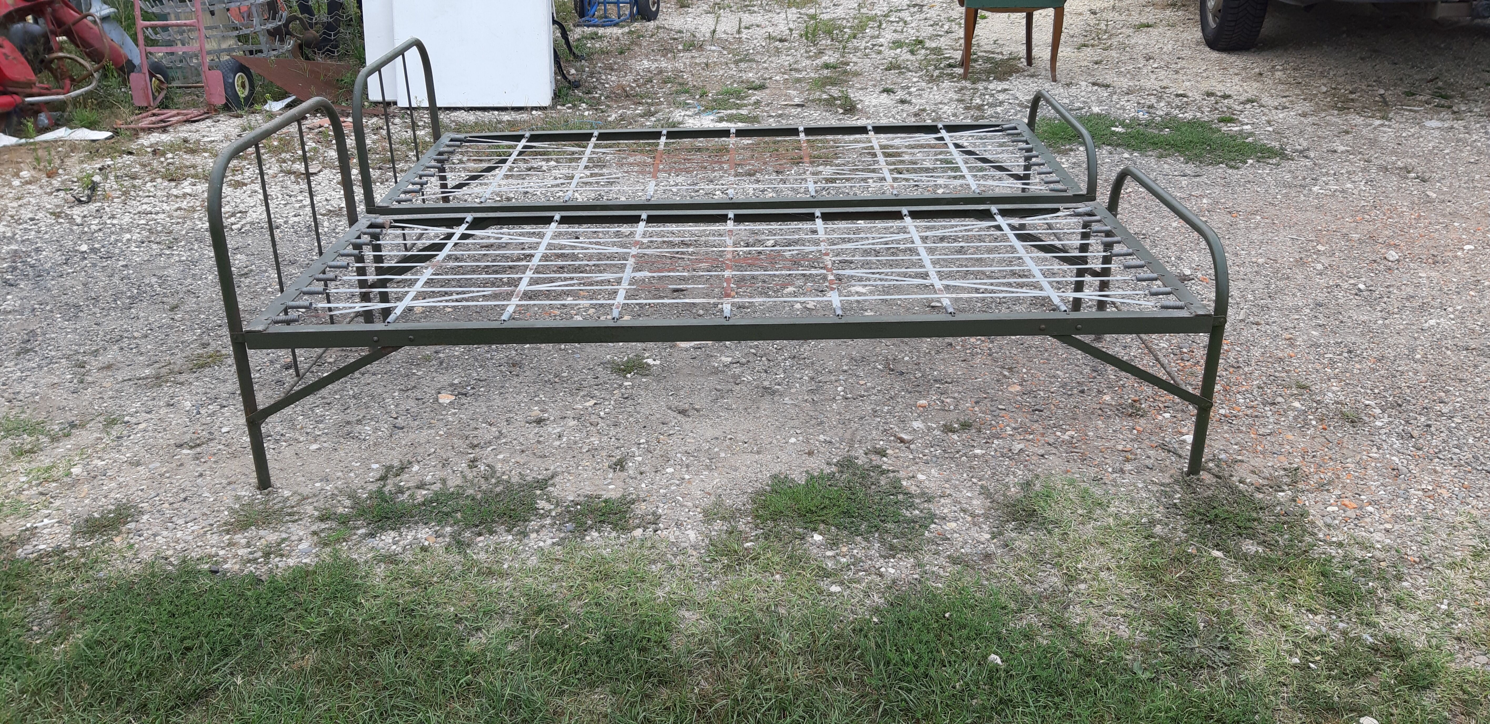 Pair of folding Camp Beds in 190/90