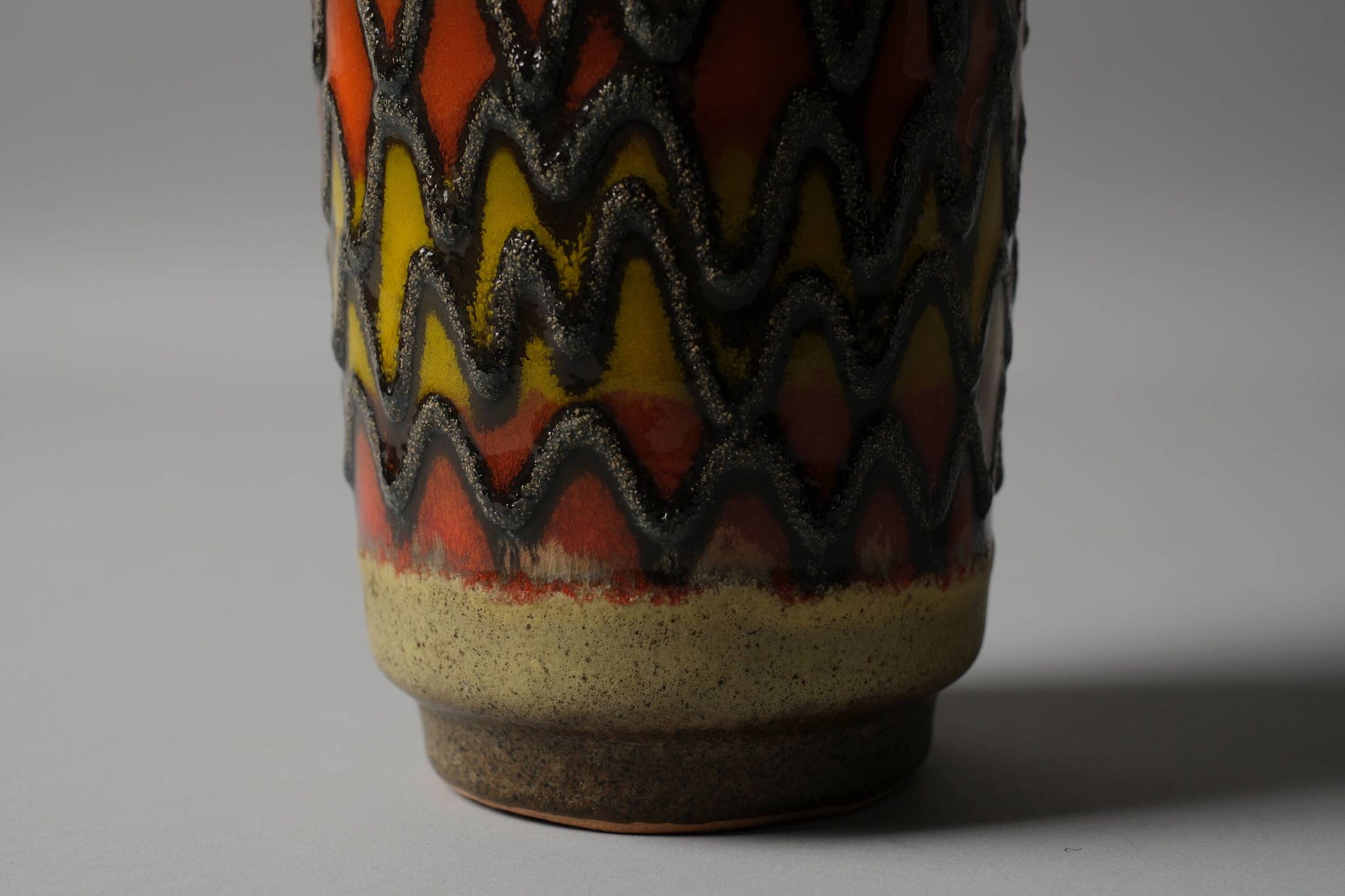 Vase fat lava VEB Haldensleben, zigzag, Allemagne de l'Est, années 1960
