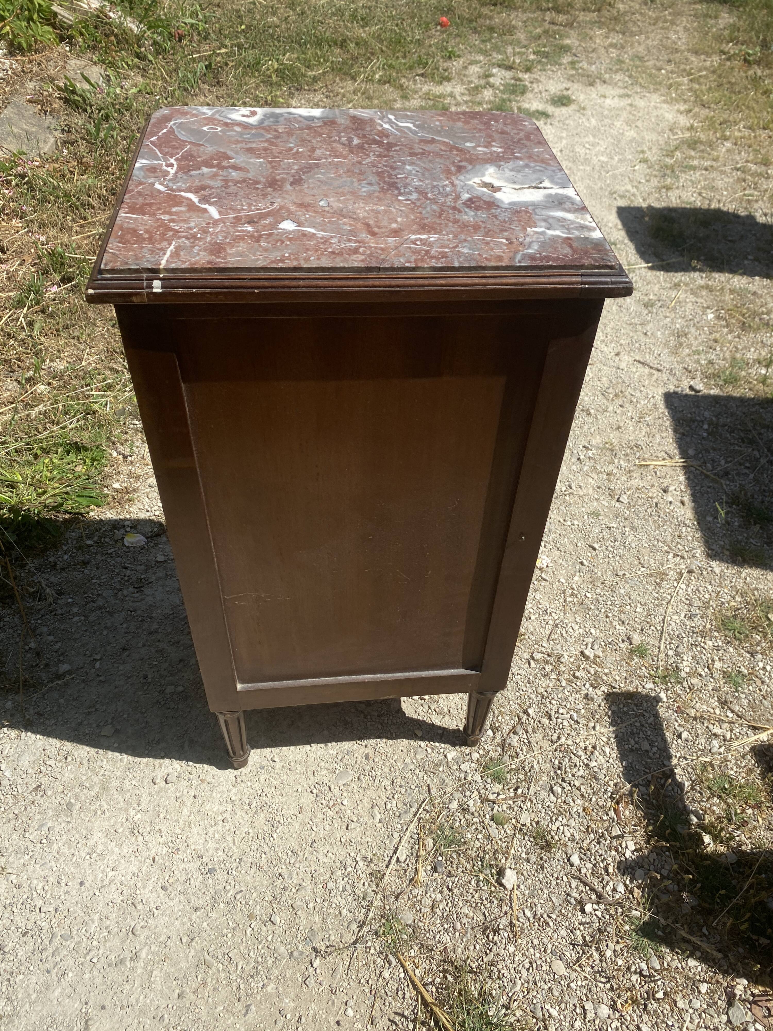 table de nuit