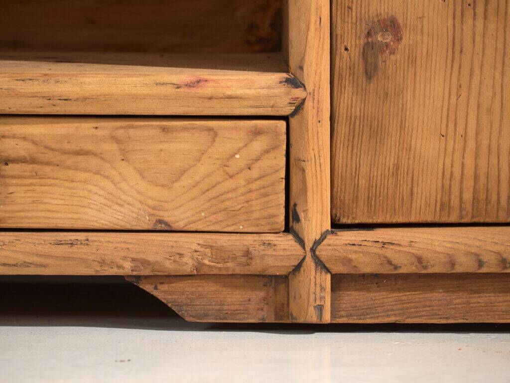 Old pine wood buffet – China, circa 1930