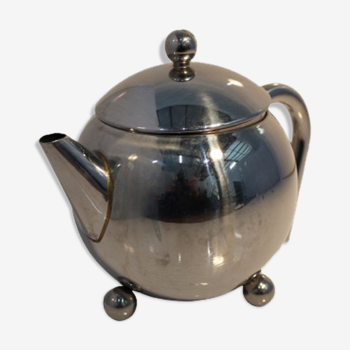 Stainless steel teapot with filter