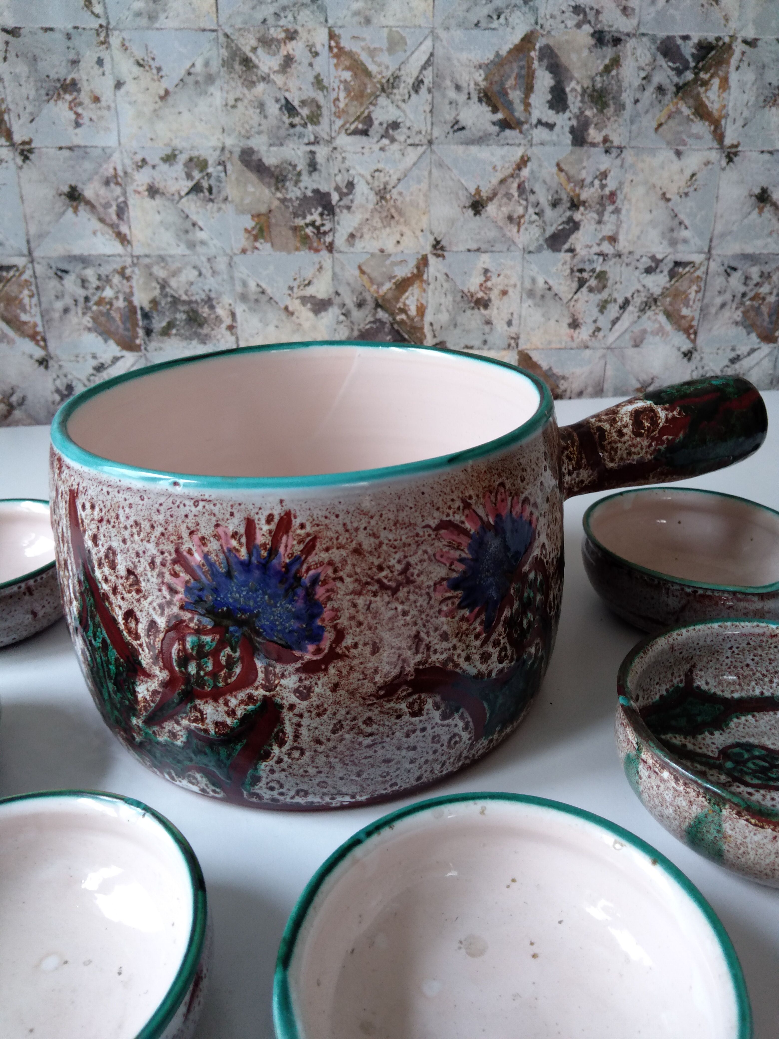 Vallauris fondue serving lot 1 large pot and 6 small pots décor thistle gray, blue, green