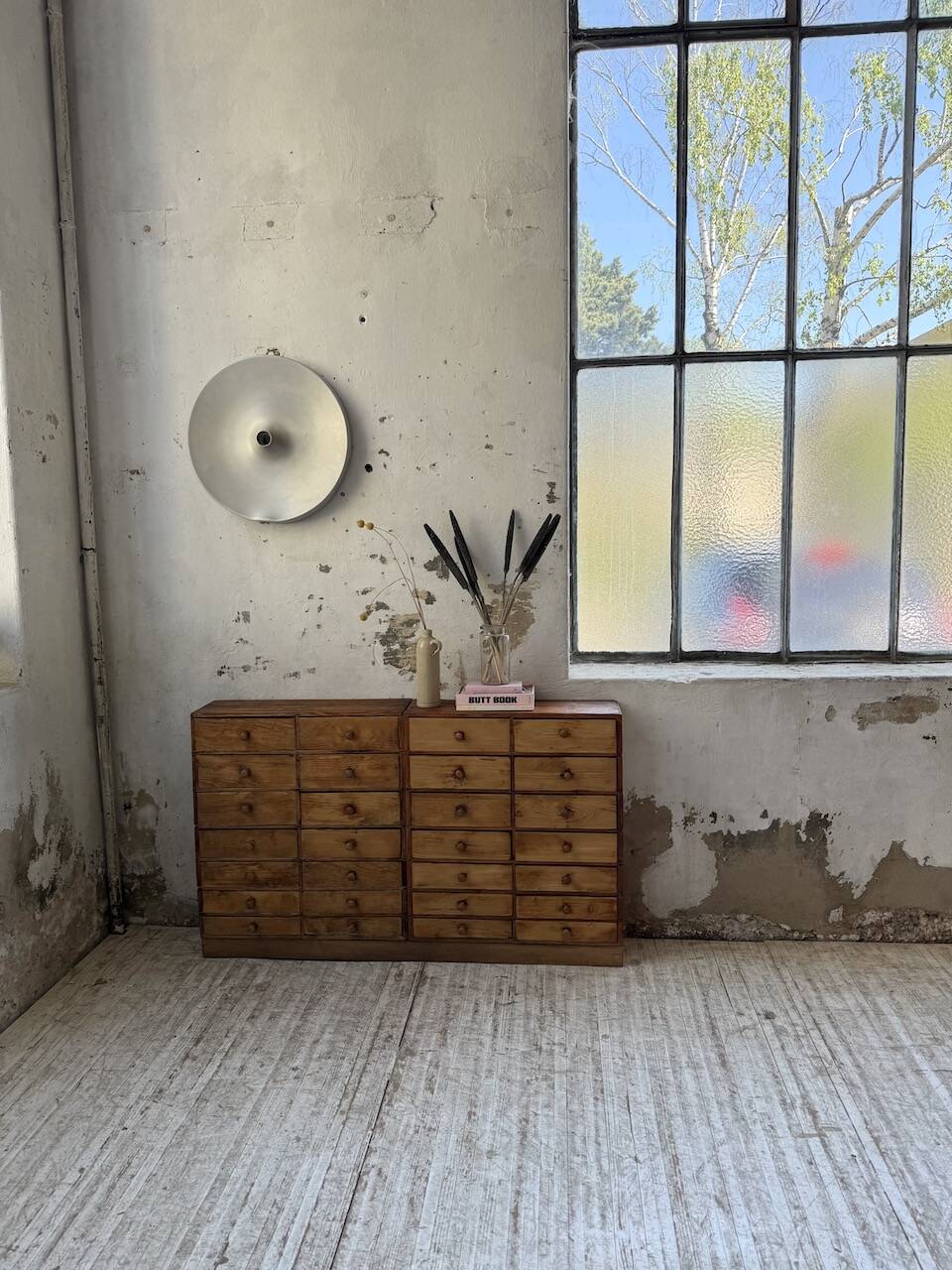 Trade furniture