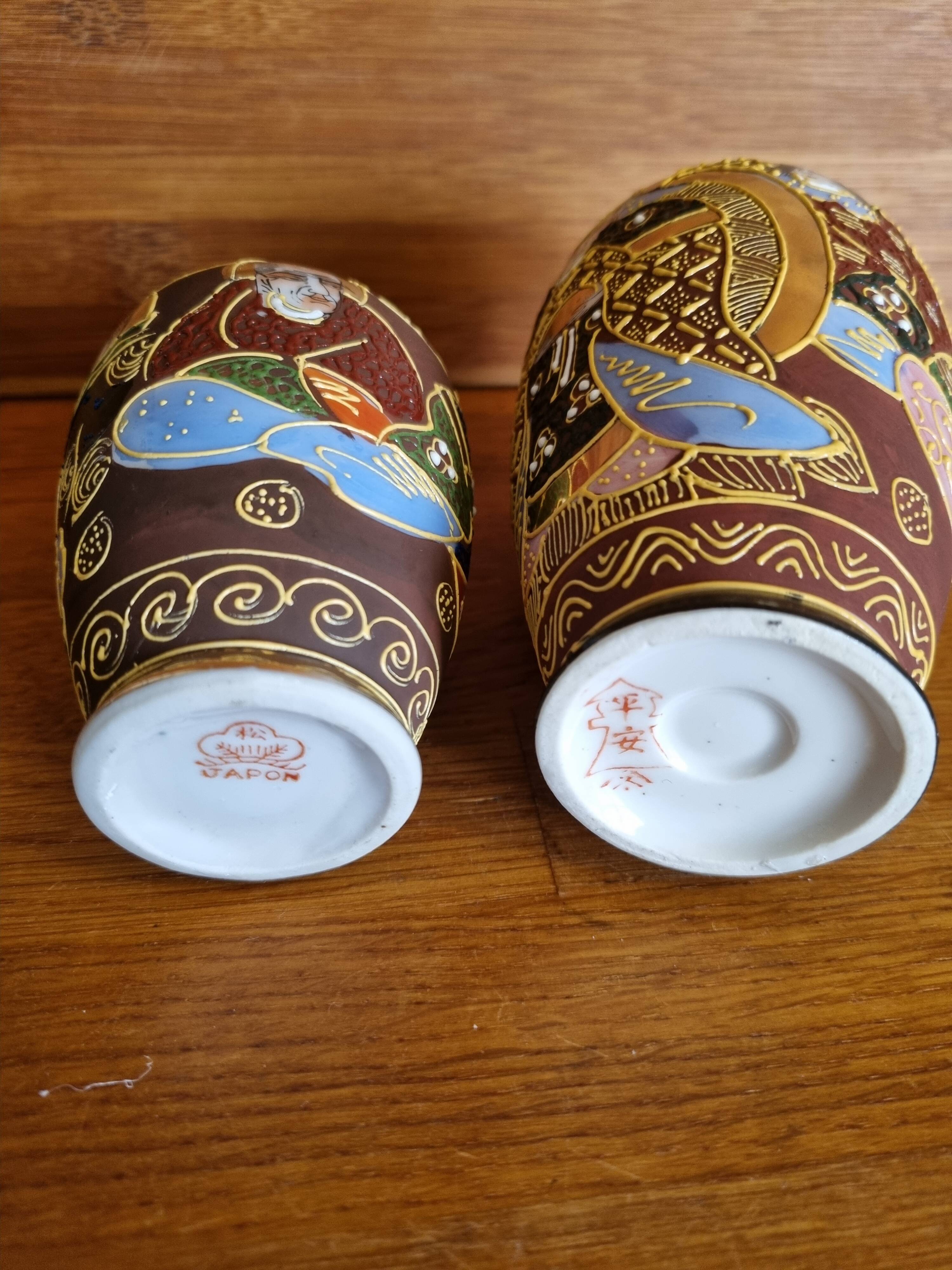 Set of 2 Japanese Satsuma ceramic vases