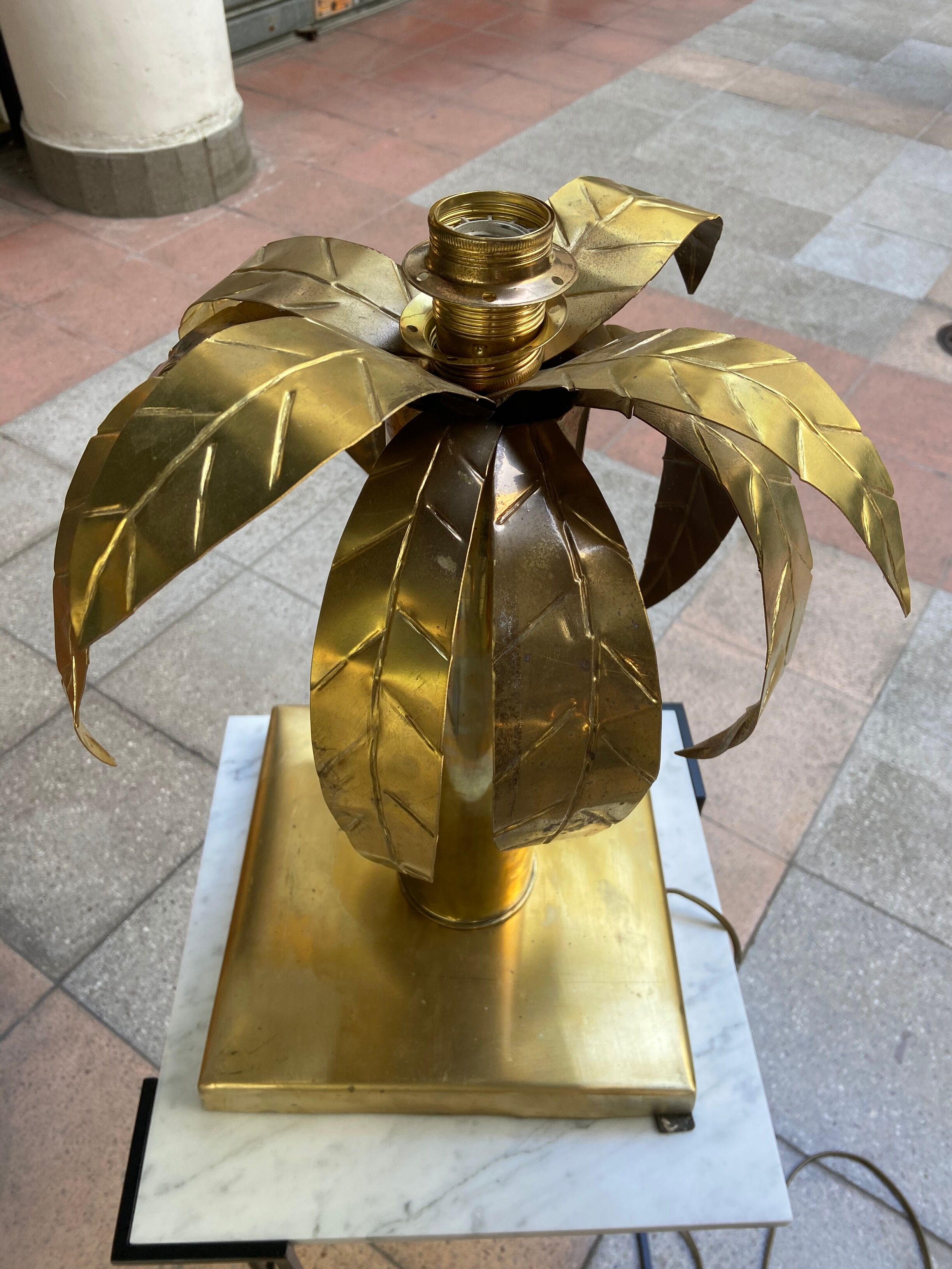 Brass palm lamp foot