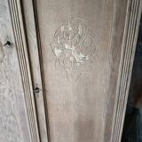 Asymmetrical wardrobe