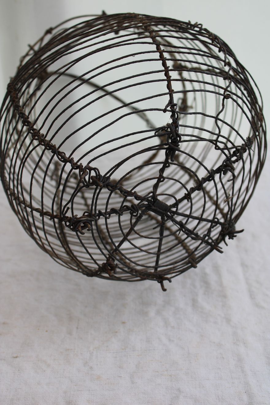 Egg basket