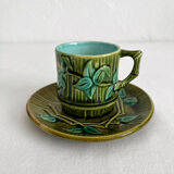 Tasse à café ancienne en barbotine bambou