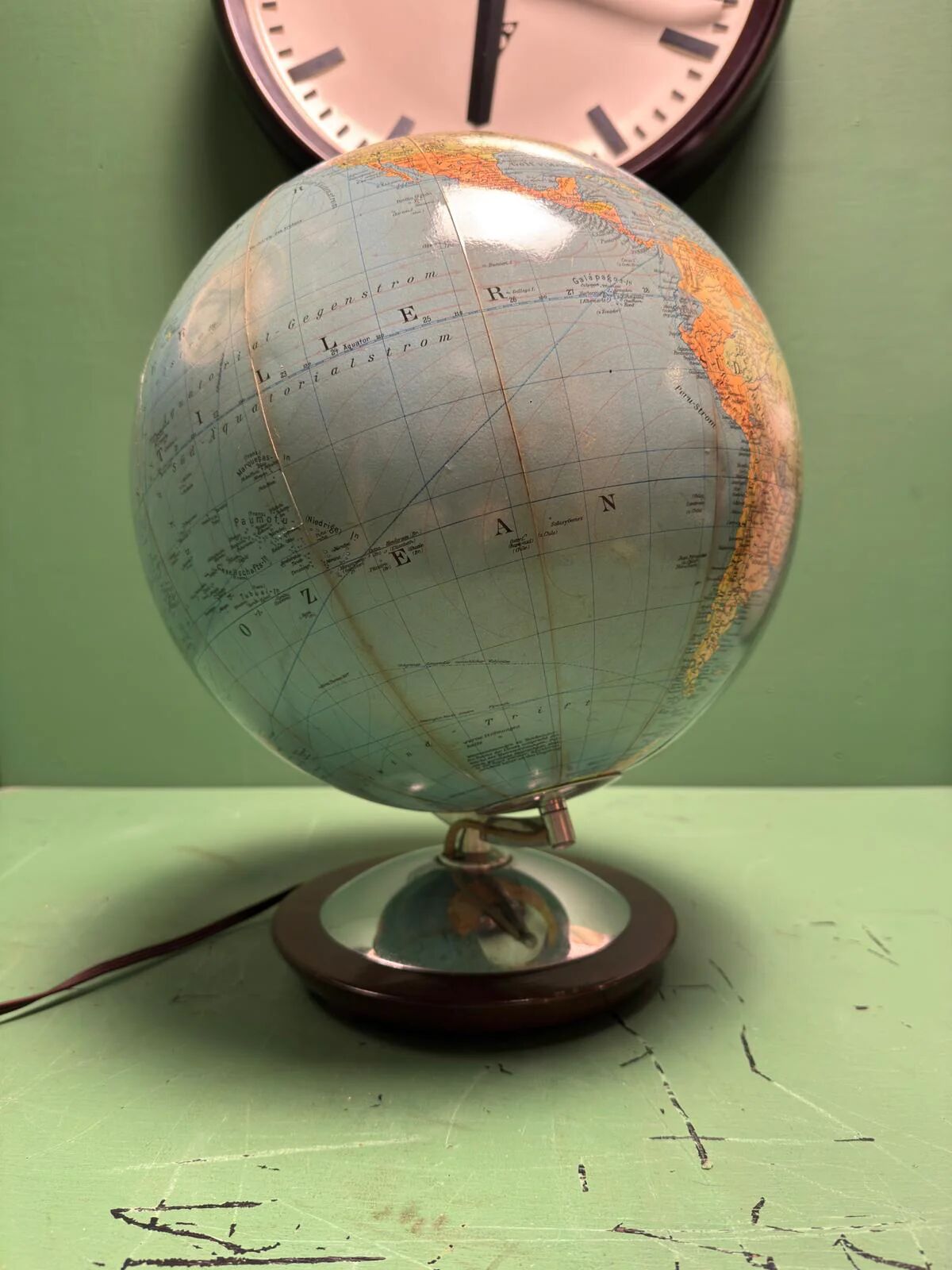 Vintage 1960s German Columbus Duo Glass Globe Lamp