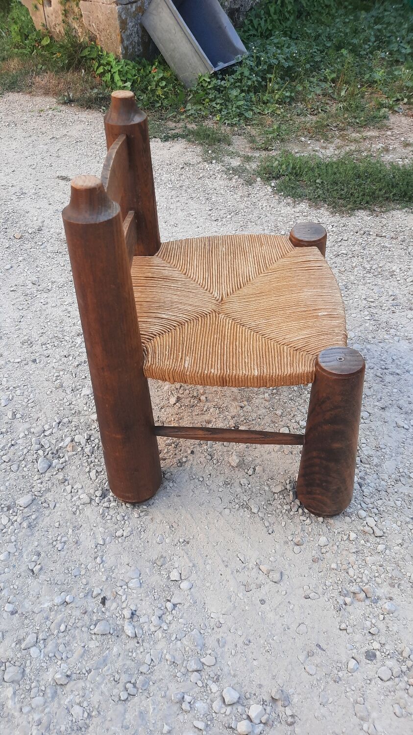 Chaise basse