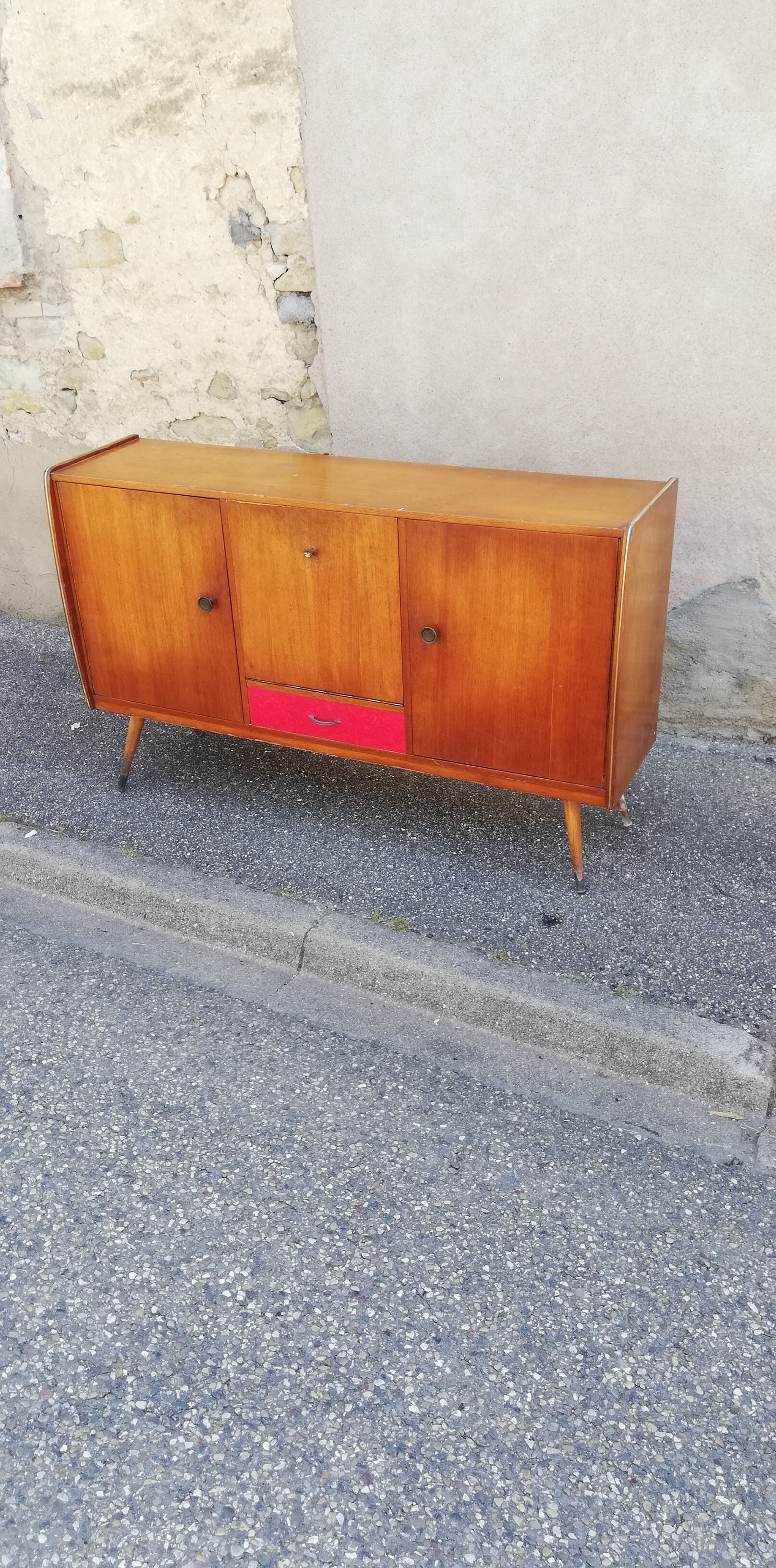 Vintage 2-door sideboard
