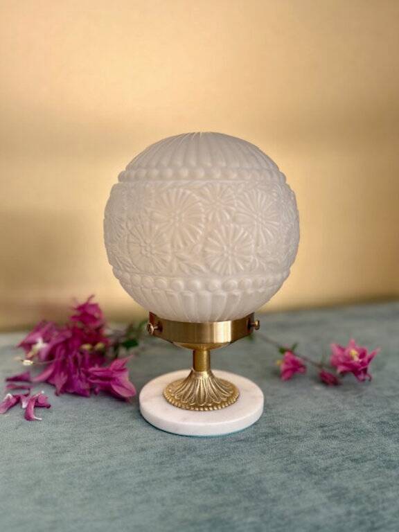 Art Deco lamp from the 1930s with a floral globe.