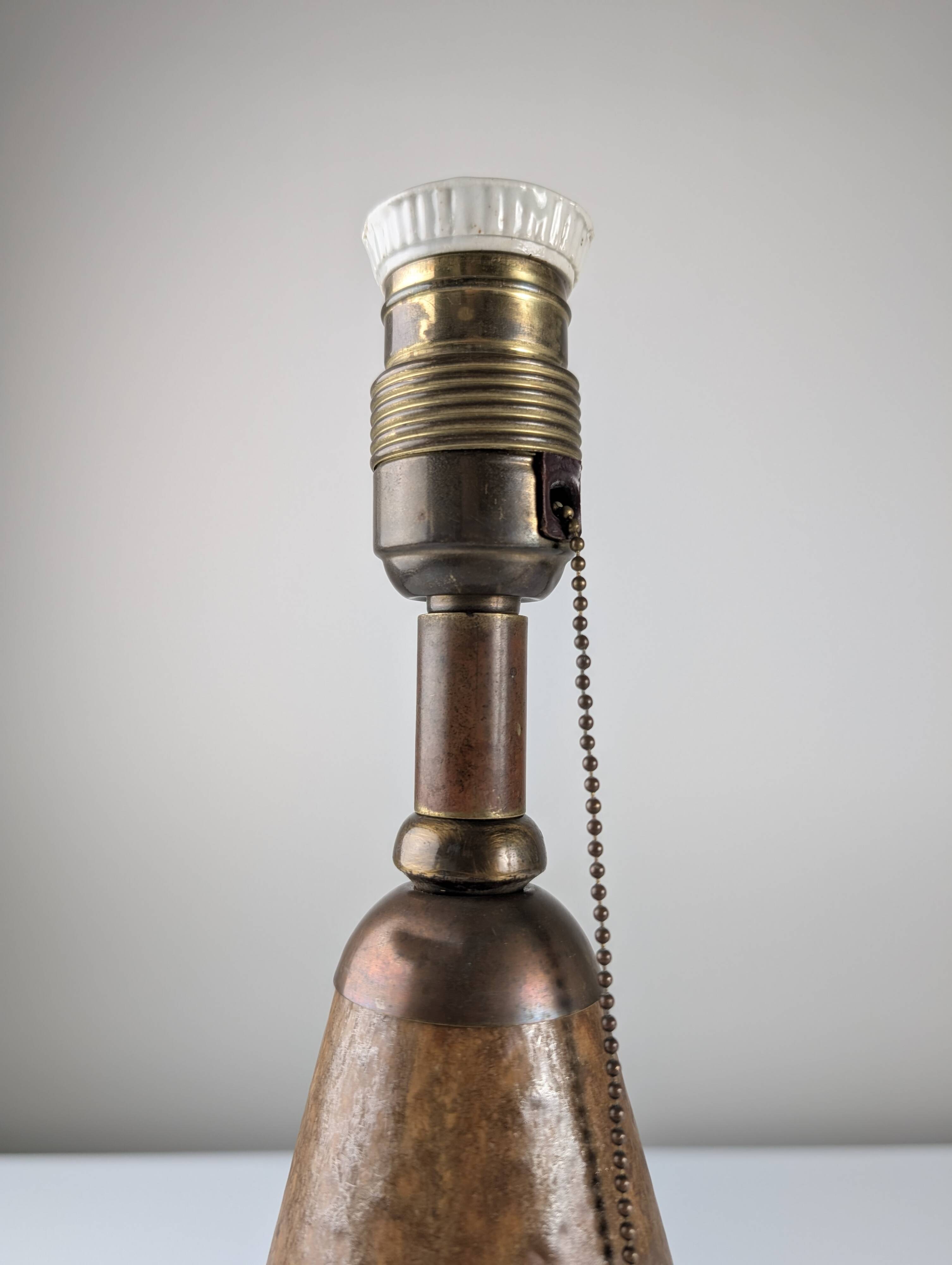 Lampe de table brutaliste en céramique et fer, années 1950 1 200 €