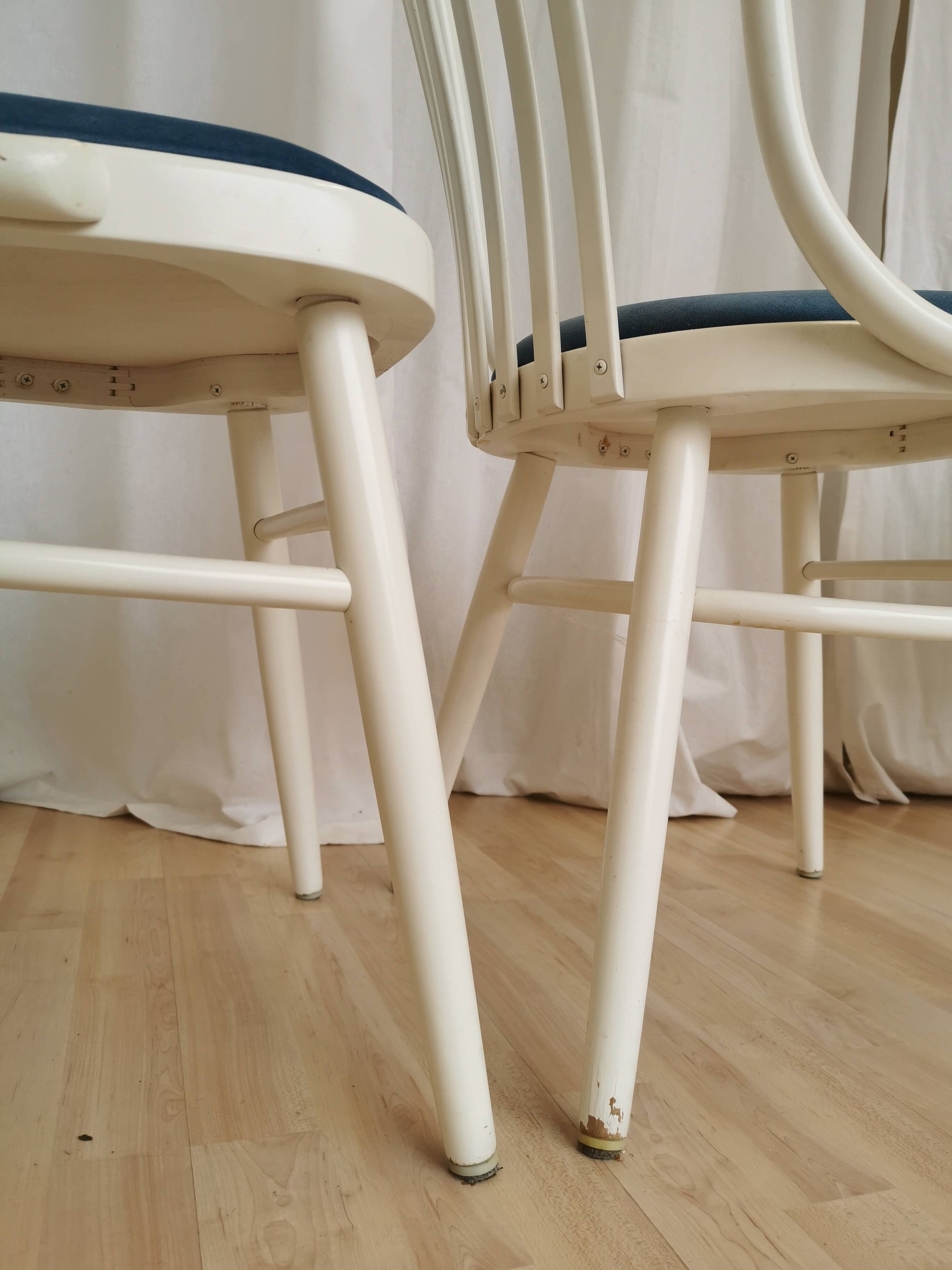 Set of 4 Vintage Bentwood White Dining Chairs in Ligna Style wit Blue Seat