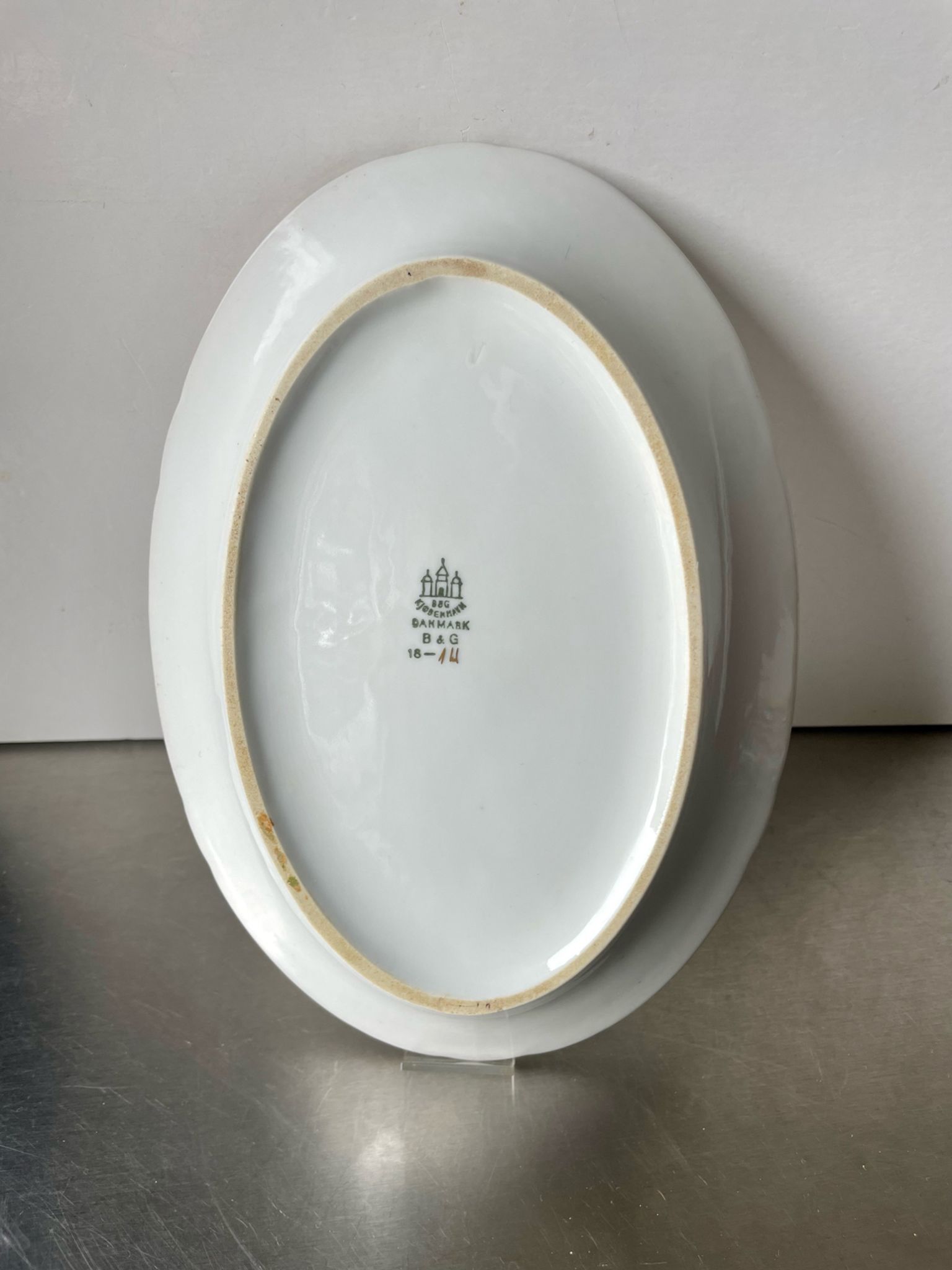 Oval dish by Bing & Grøndahl