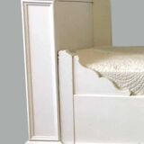 White lacquered solid wood sleigh bed
