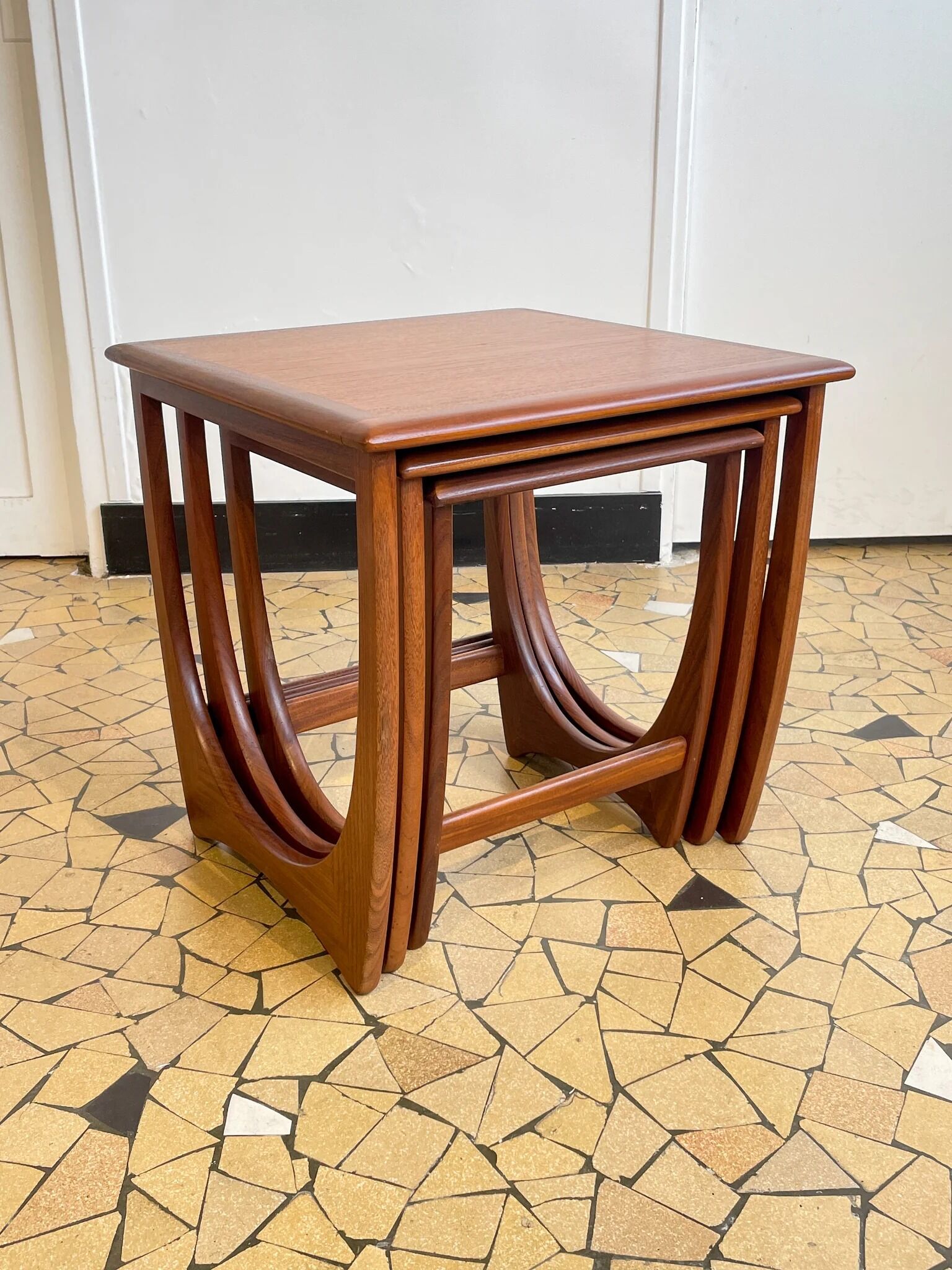 Teak trundle coffee table