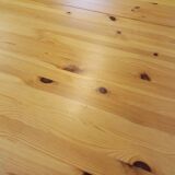 Vintage octagonal dining table from the 1980s in pine with an extension.