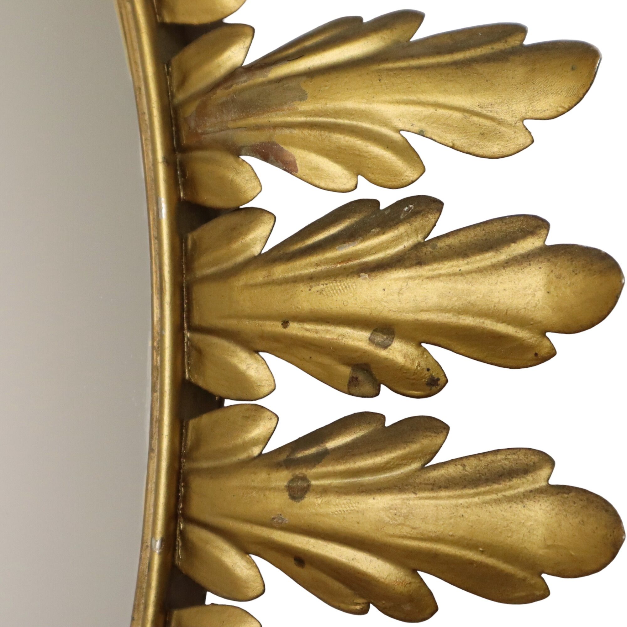 Deknudt sun mirror sunburst mirror oval gold-colored metal 70x56cm