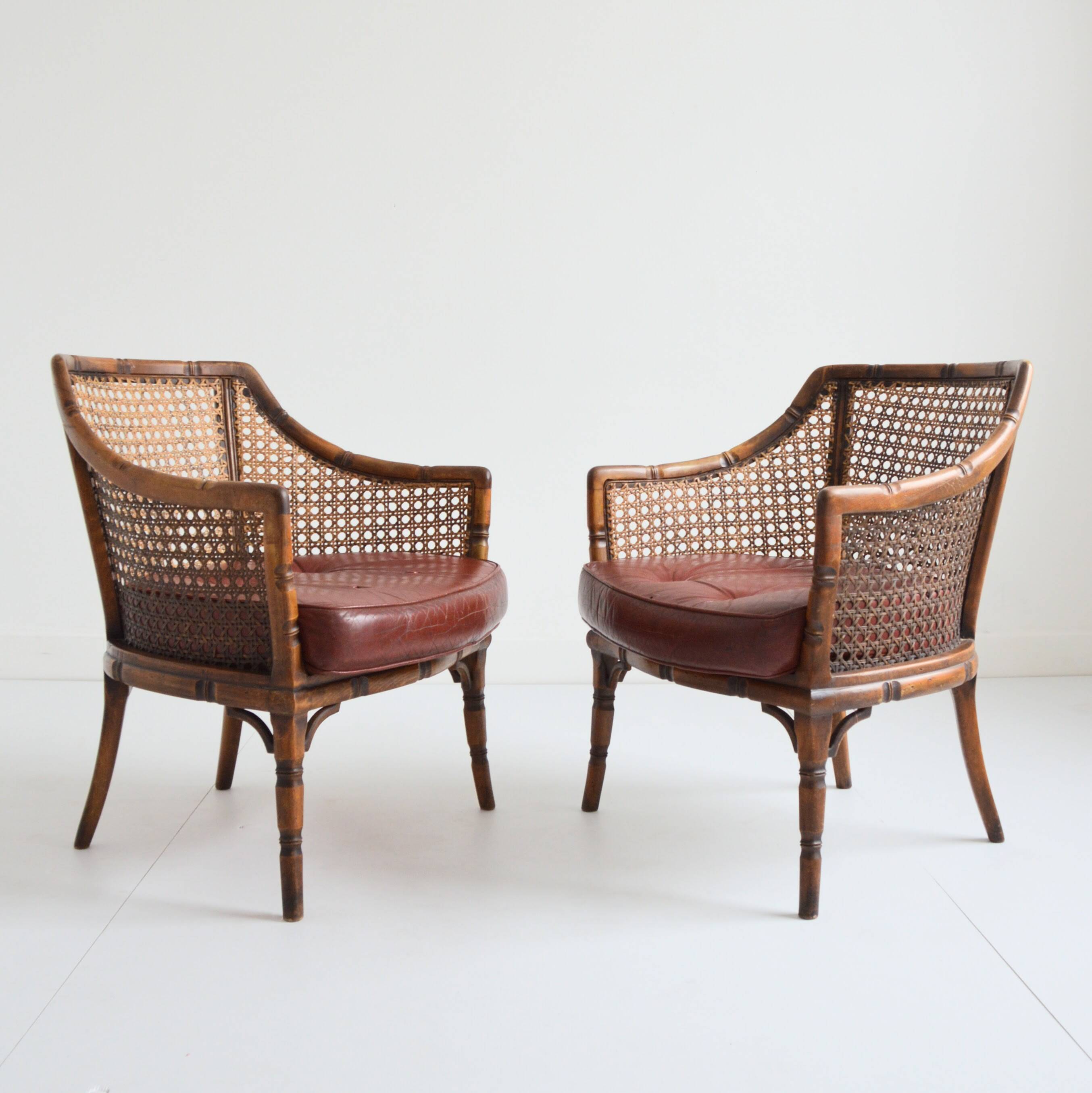 Paire de fauteuils en noyer et cannage ancien XIXème