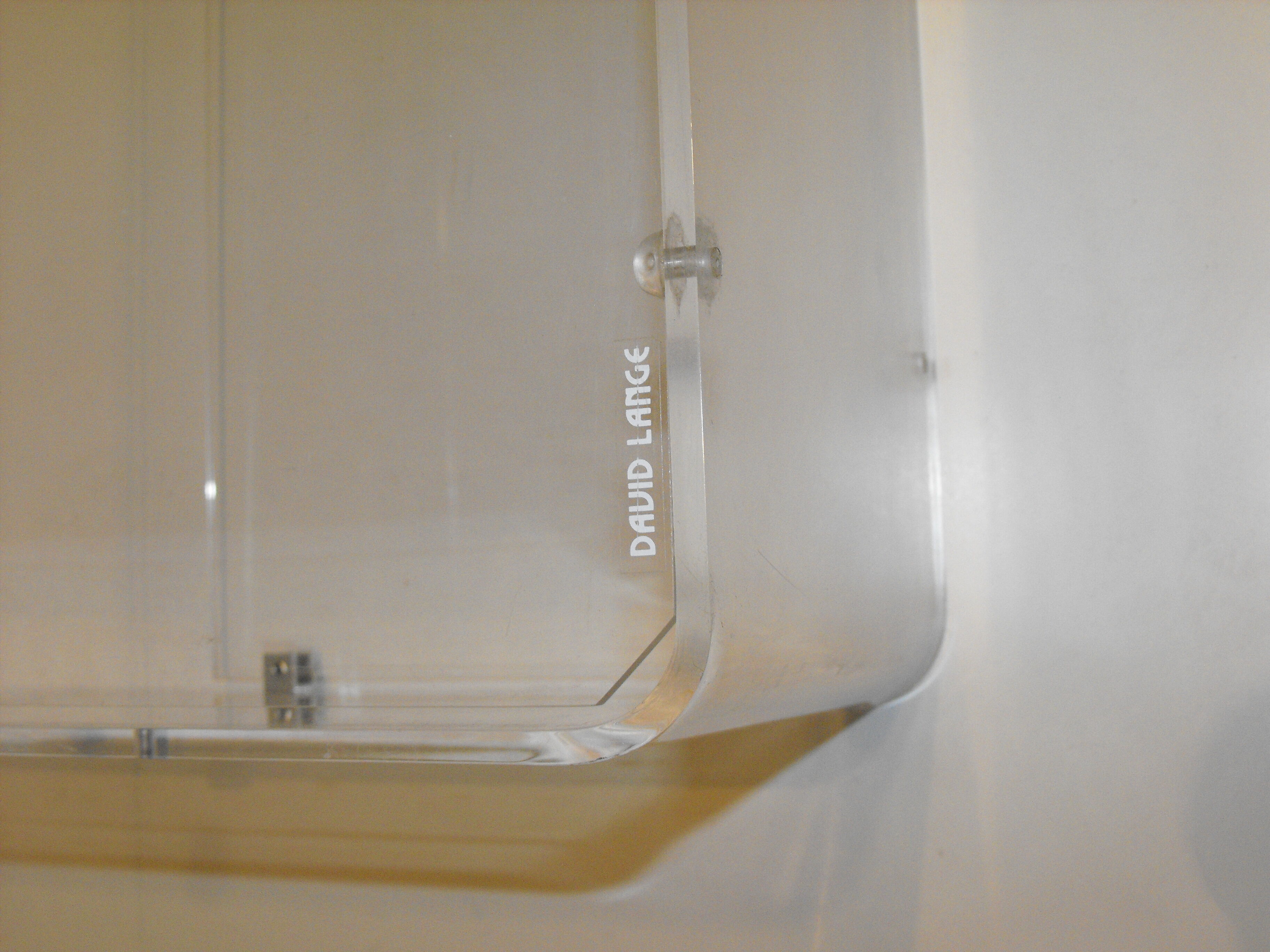 Porte revue en plexiglas de David Lange vintage