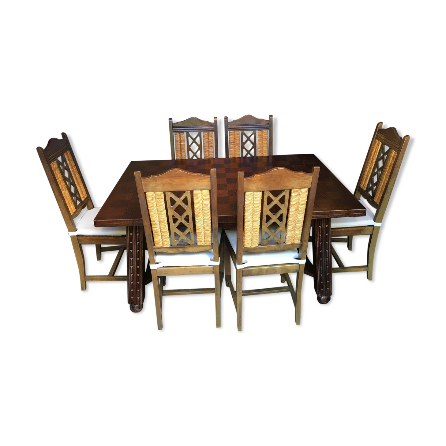 Table basque à rallonges avec 6 chaises