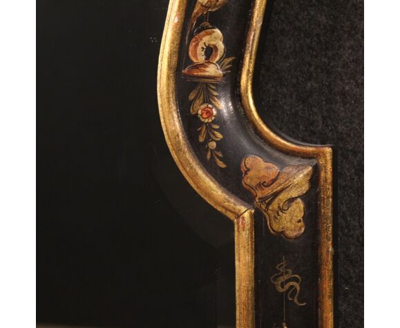 Miroir chinoiserie anglais laqué, doré et peint