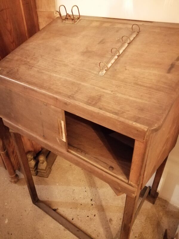 Bureau pupitre