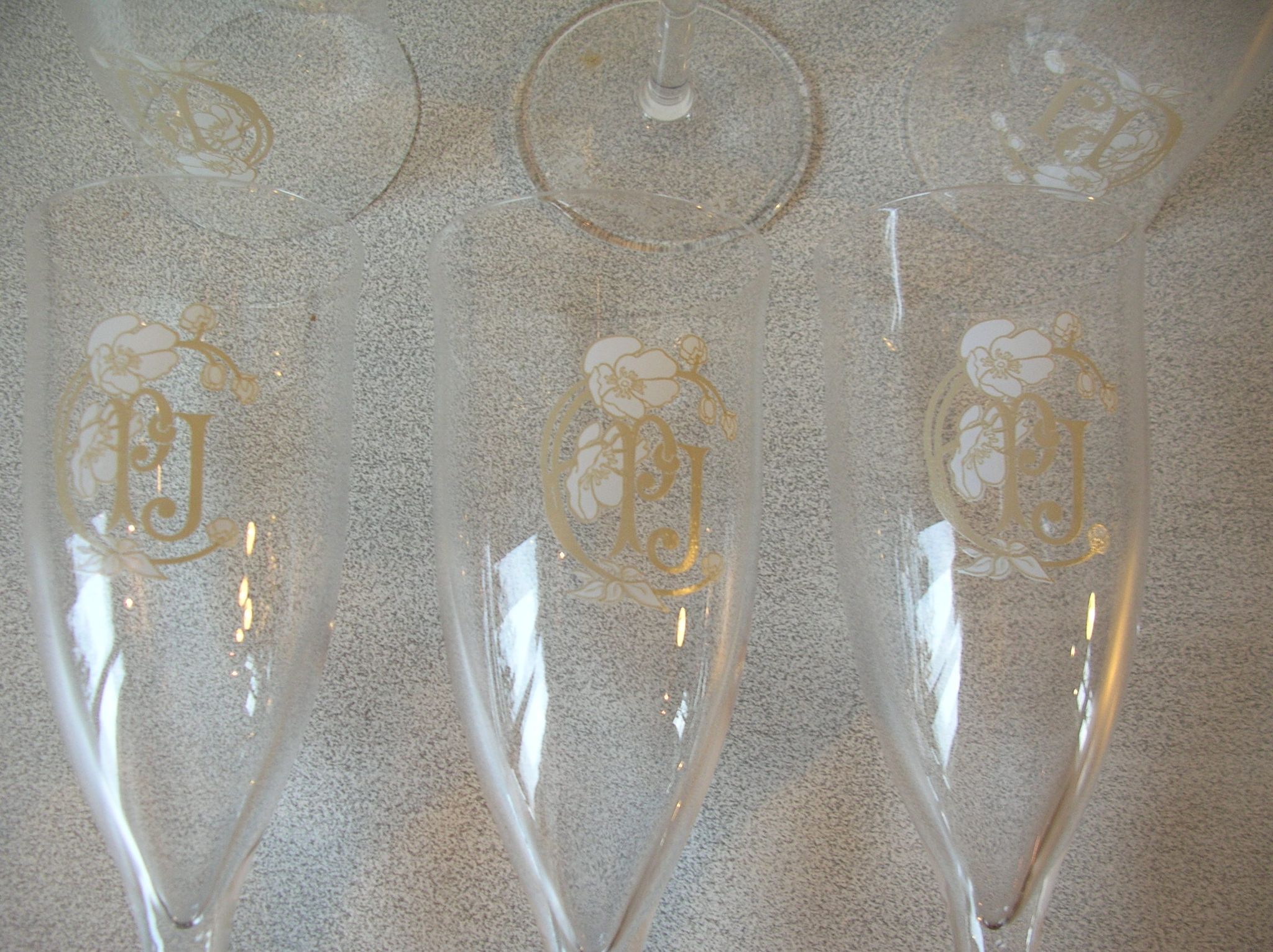 Service 6 flutes in champagne Perrier Jouët floral decoration tableware deco party