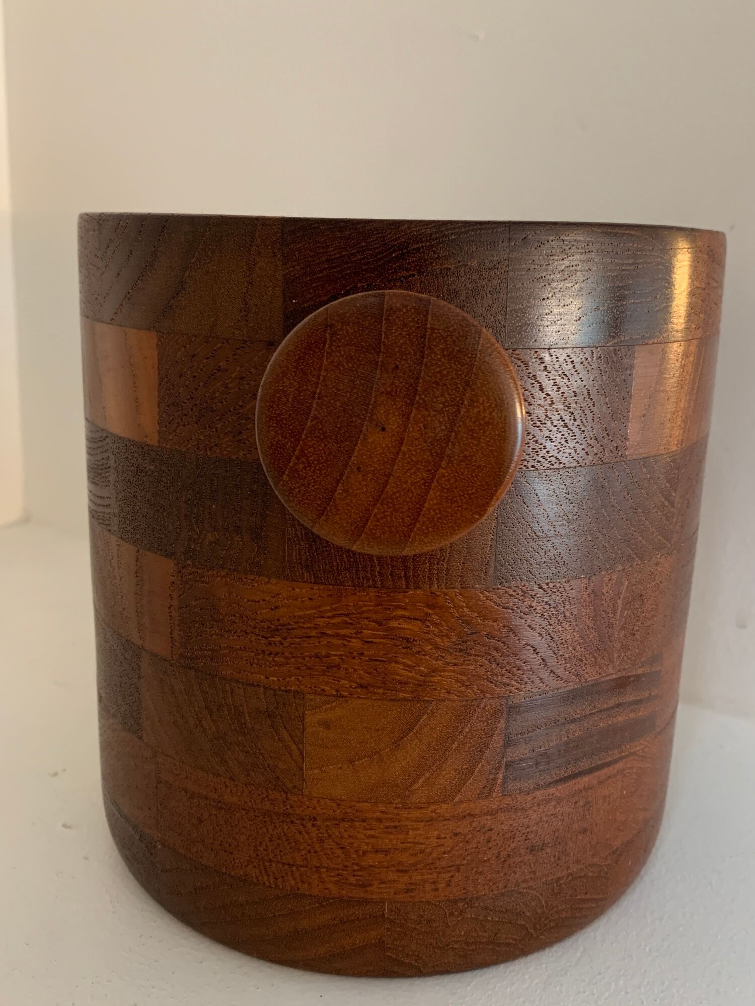 Scandinavian ice bucket in MCM Denmark teak and its ice claws