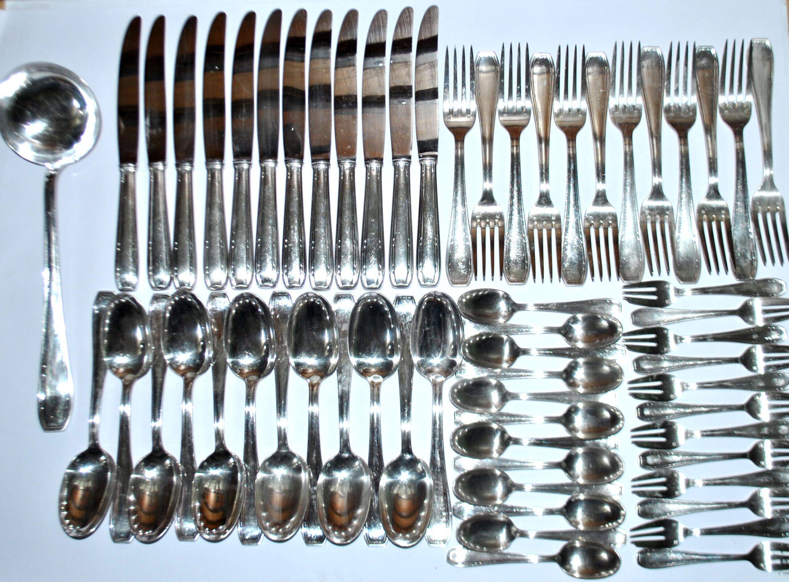 LCF Le Couvert Français cutlery set 60 place settings dessert table modernist design 1950