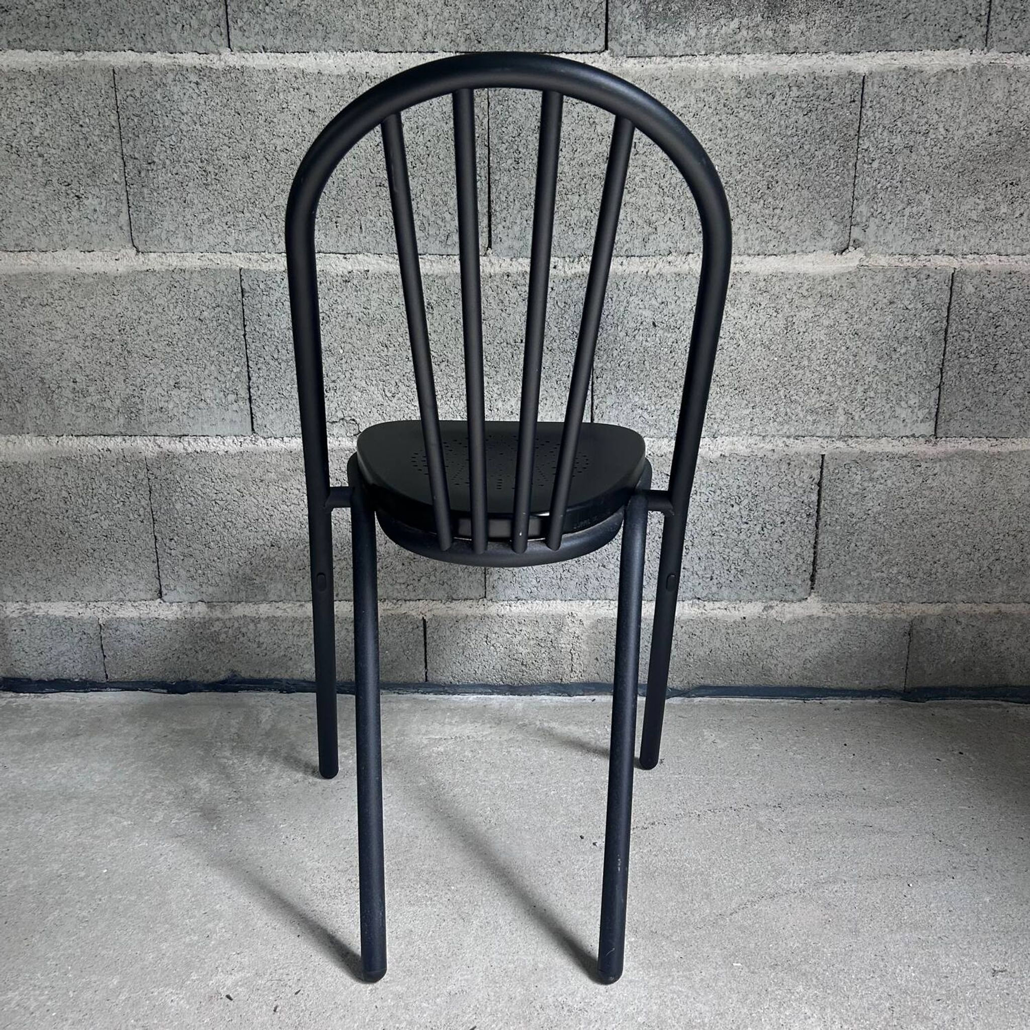 Black Surpil chair